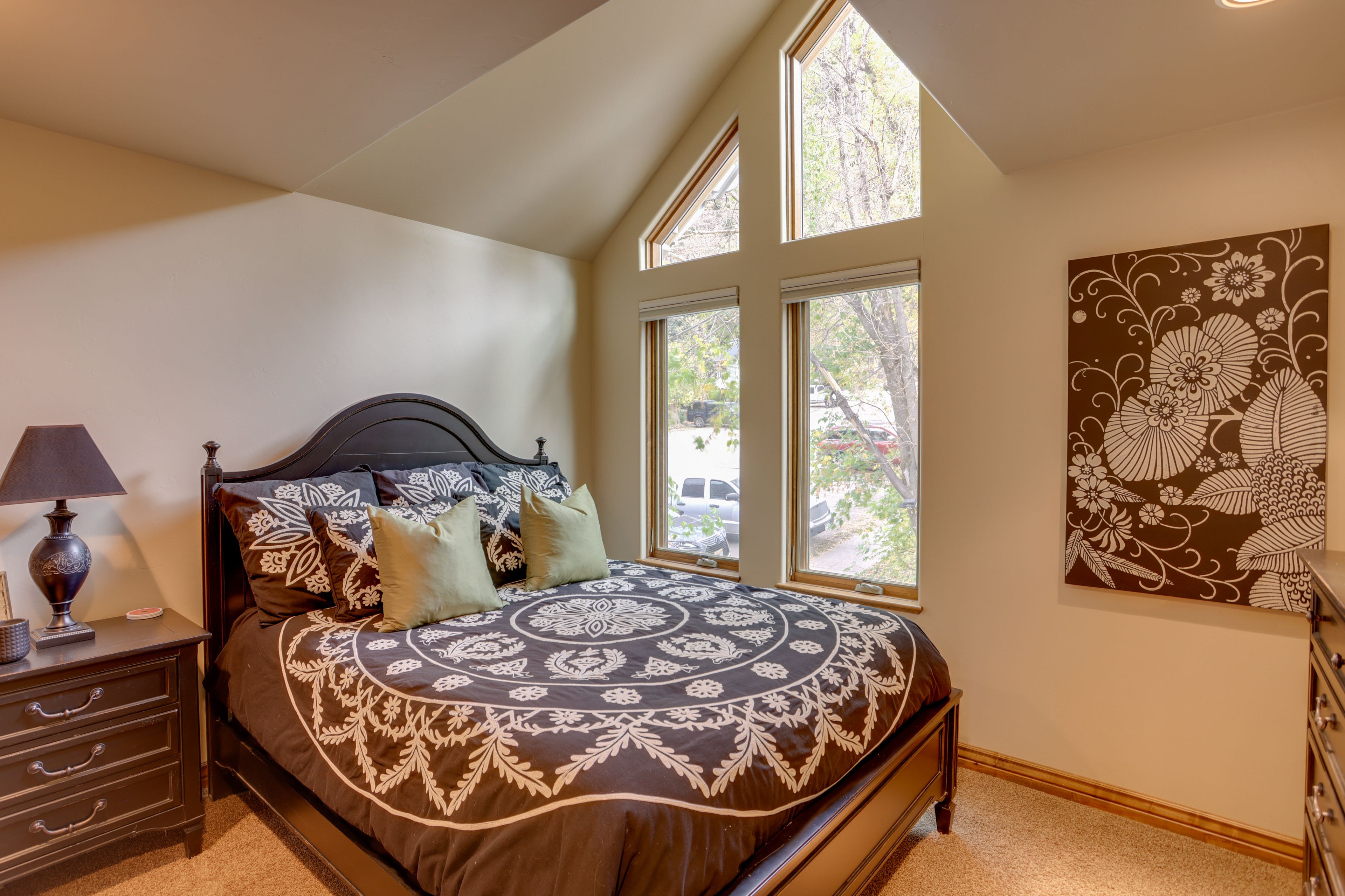 Bedroom 2 | Unit 1 | Queen Bed