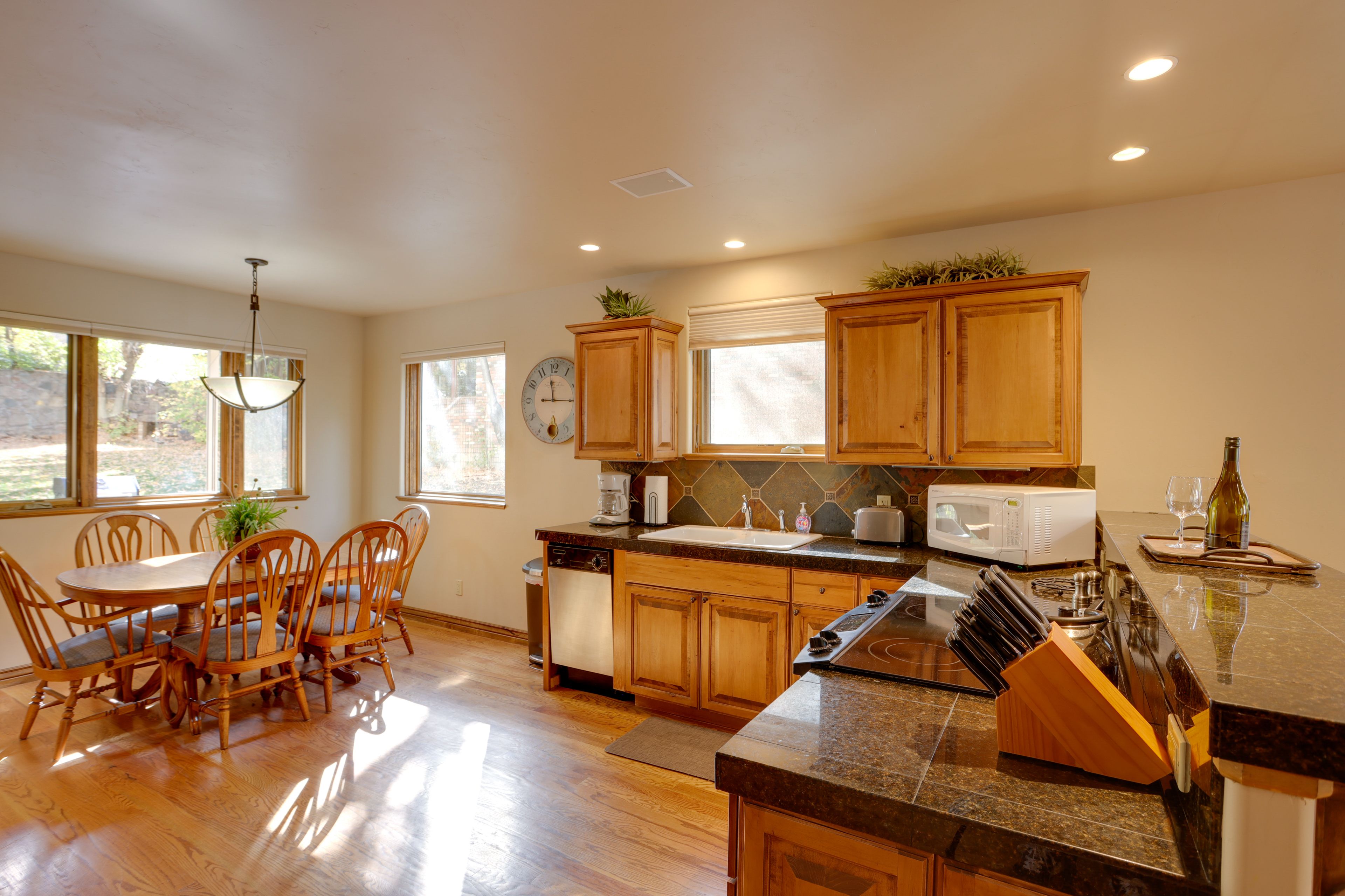 Eat-In Kitchen | Unit 2