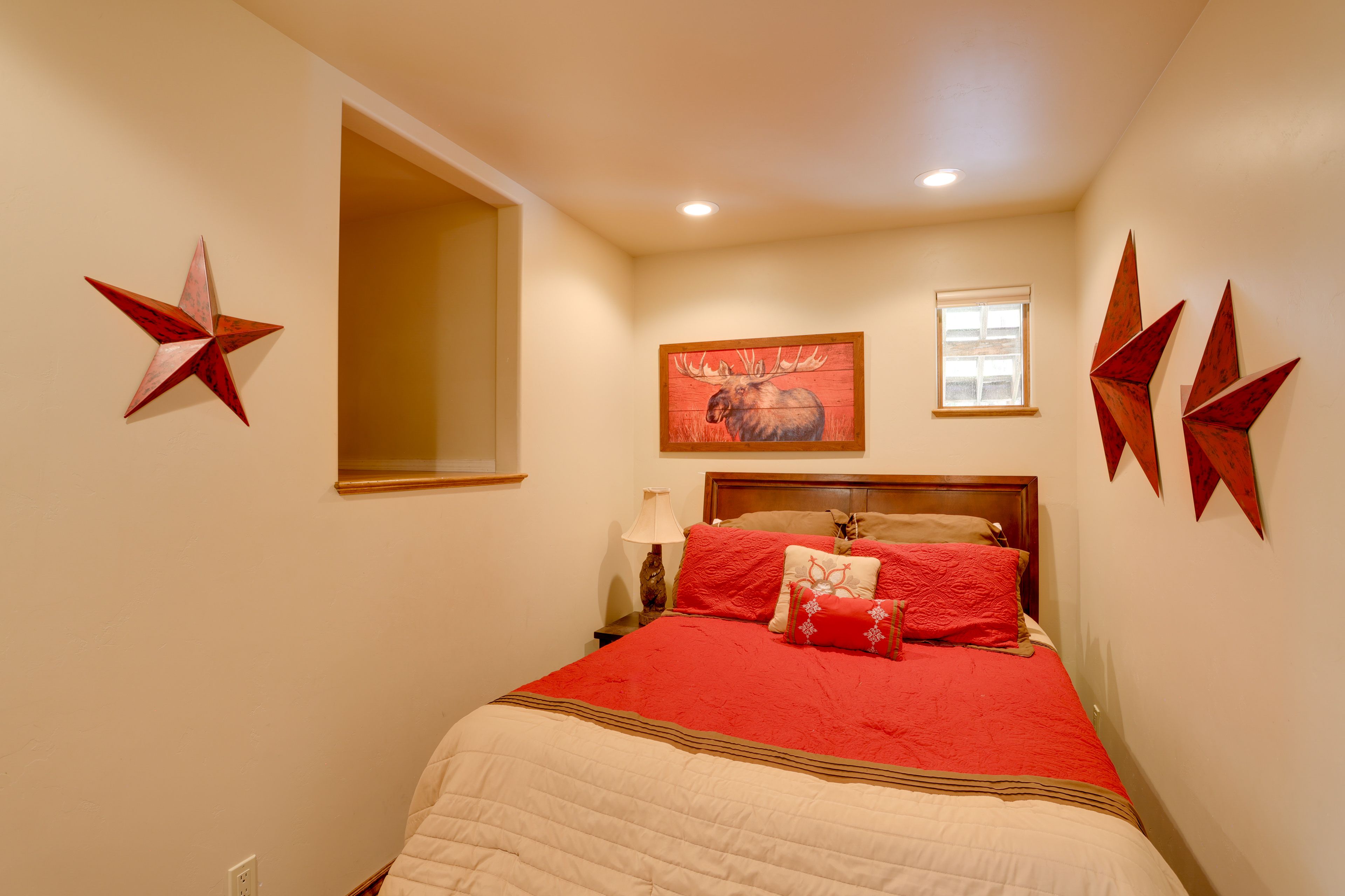 Bedroom 4 | Unit 2 | Queen Bed