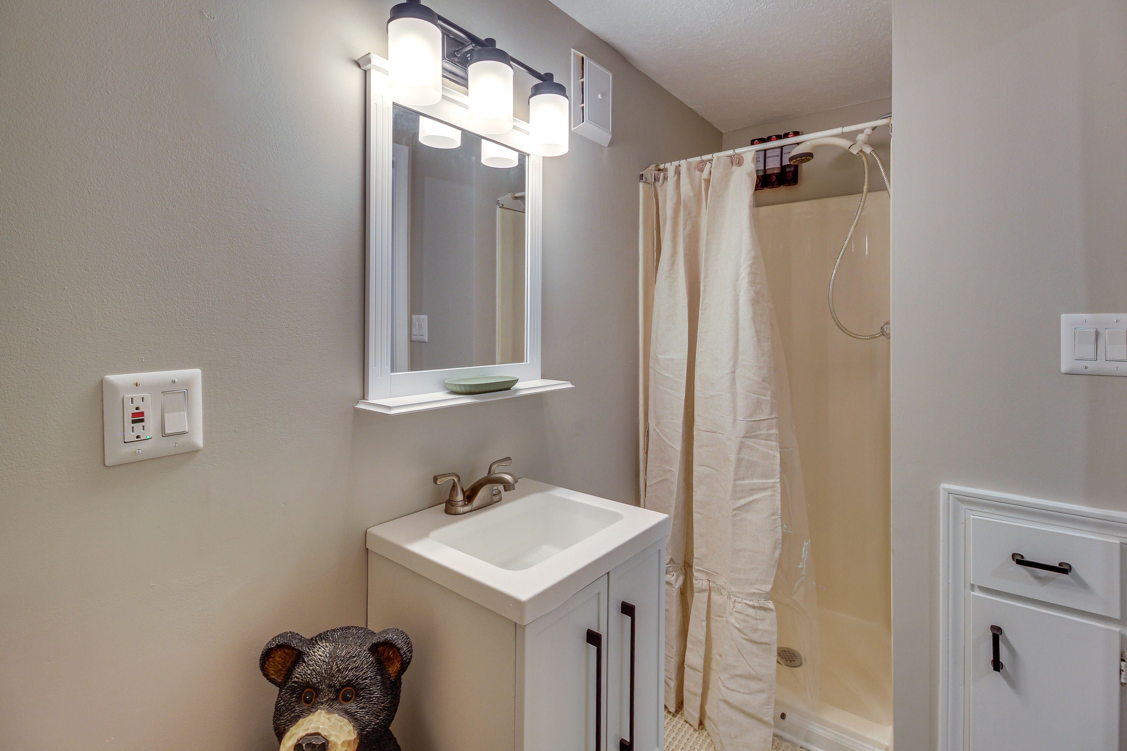 Full Bathroom | Lower Level