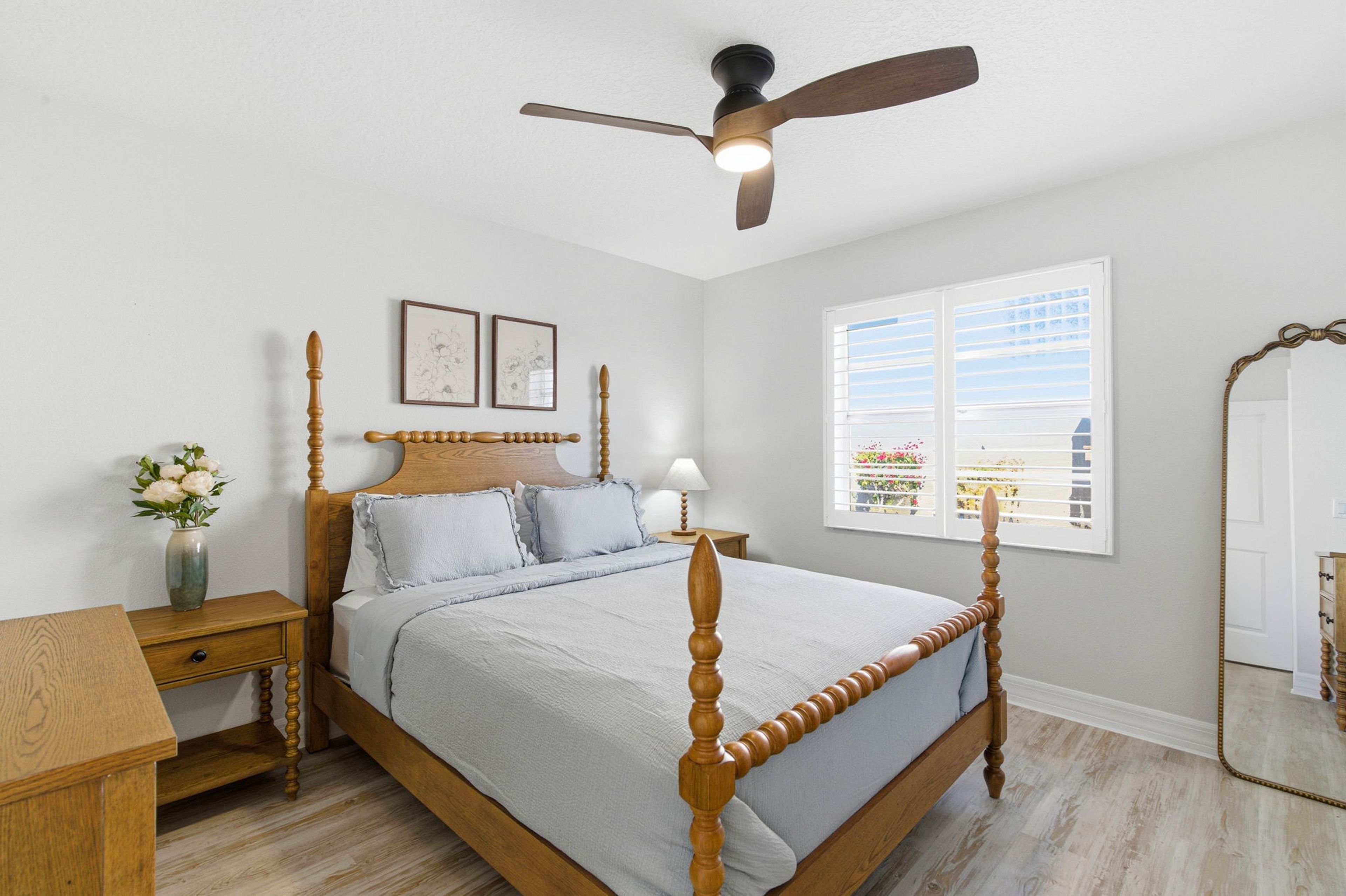 Bedroom 3 | Queen Bed | Smart TV