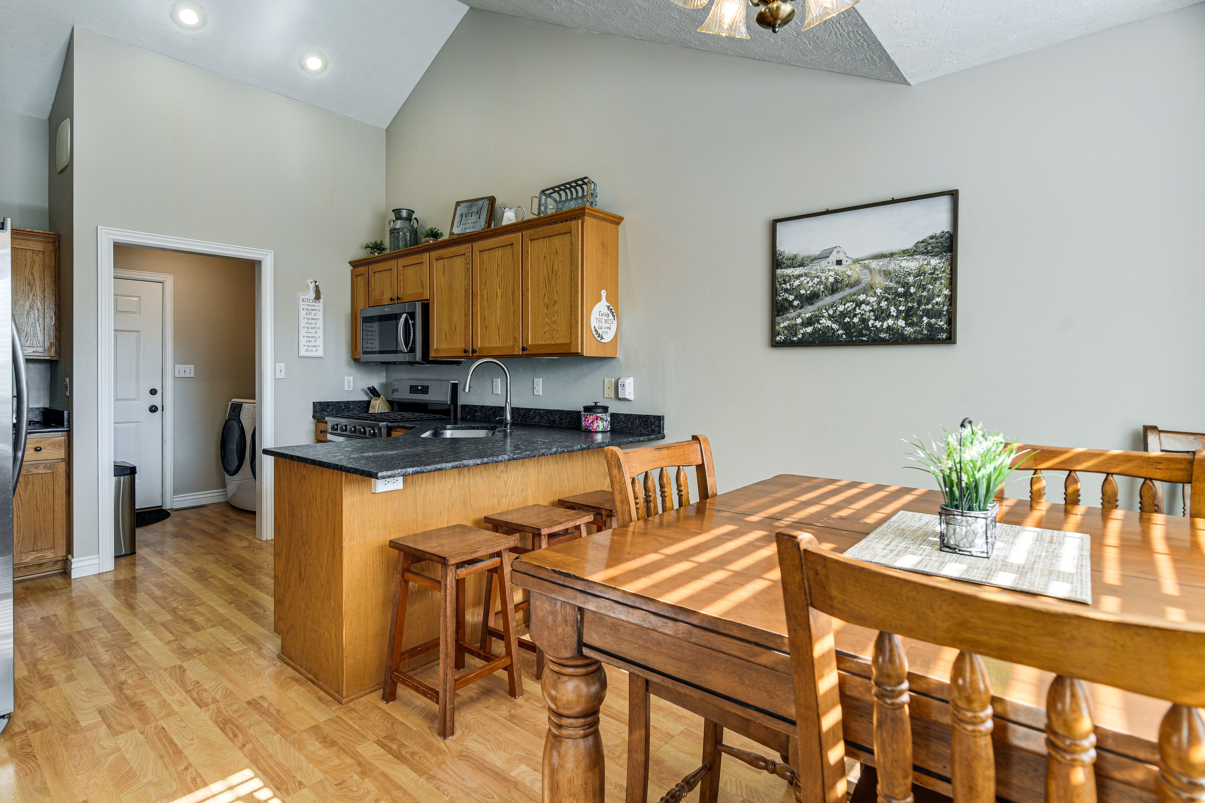 Kitchen & Dining Area | Main Level