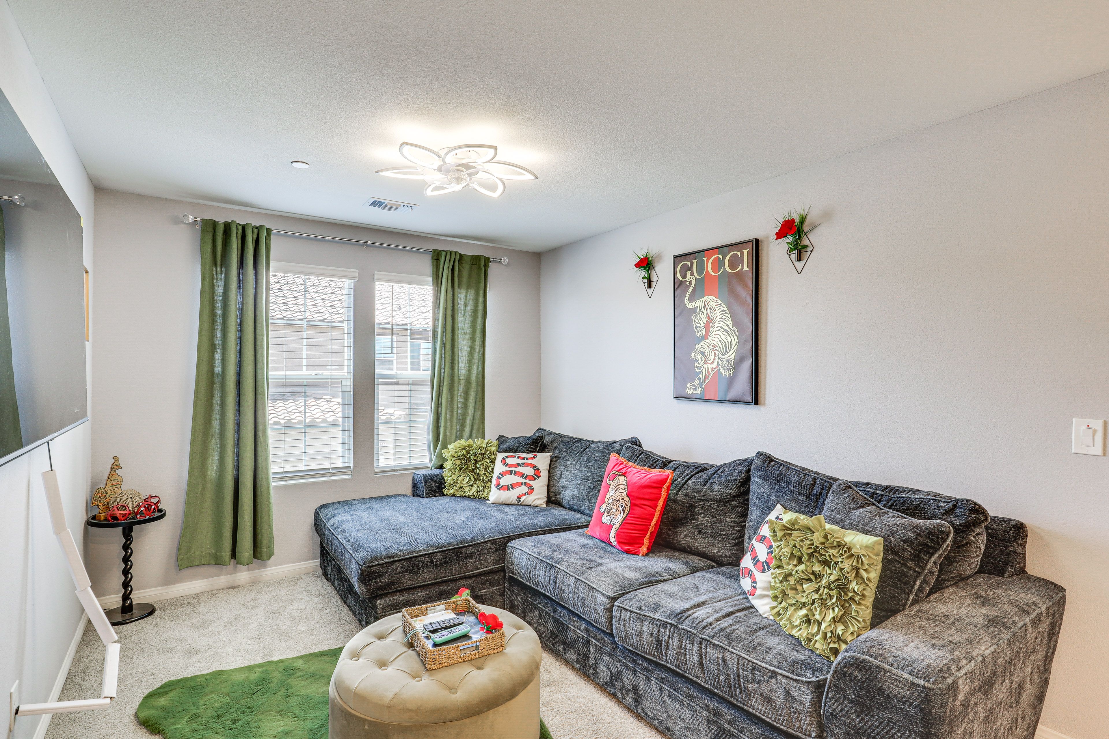 Den | 2nd Floor