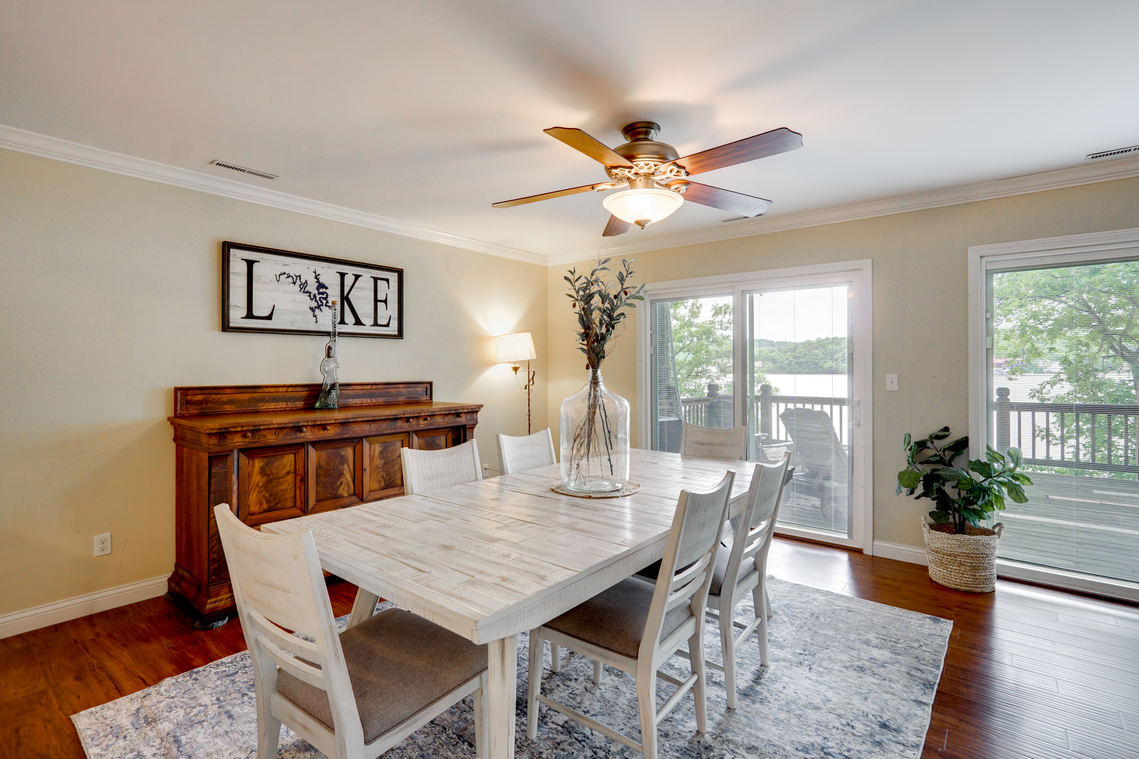 Dining Area | Main Level