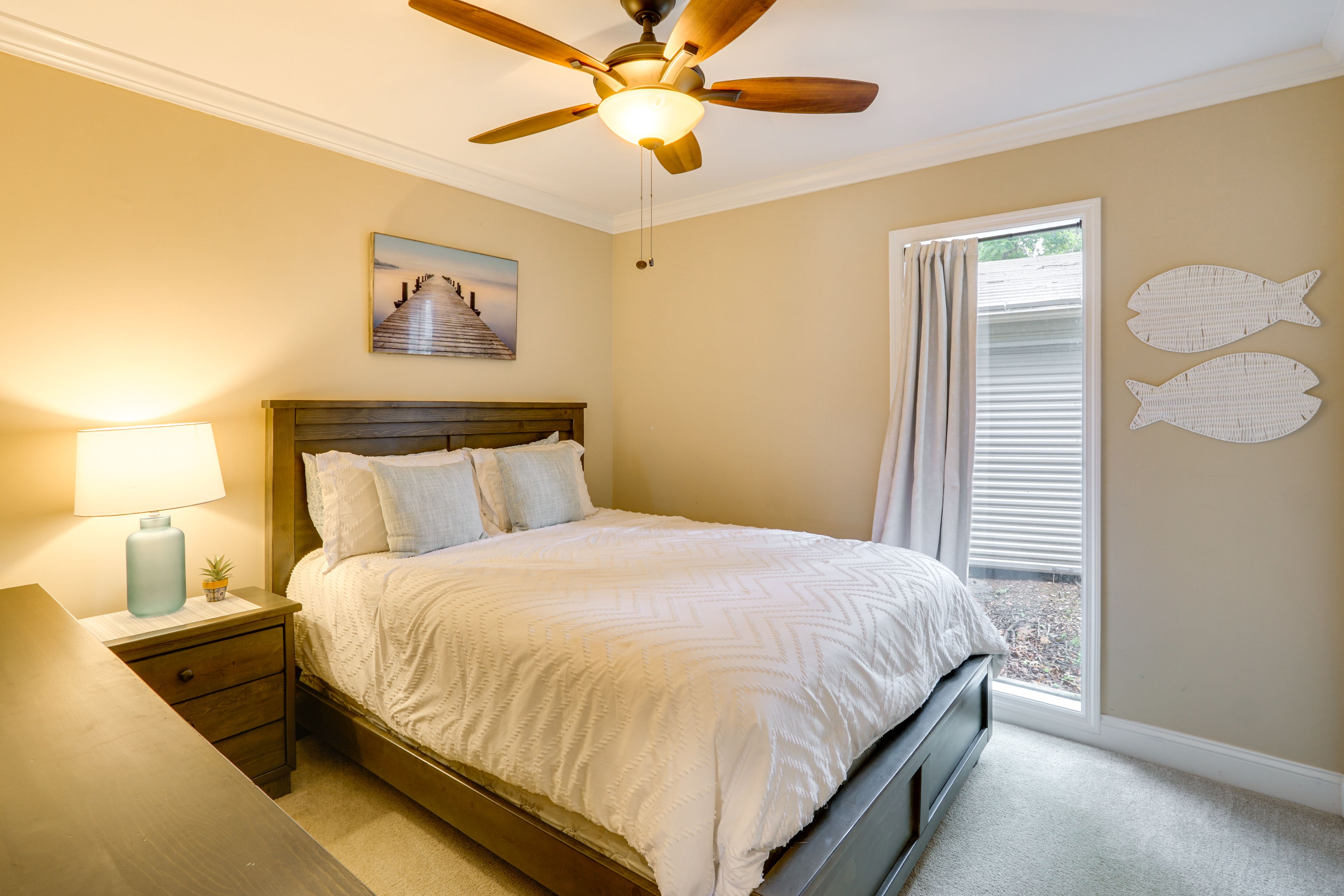 Bedroom 1 | Queen Bed | Main Level