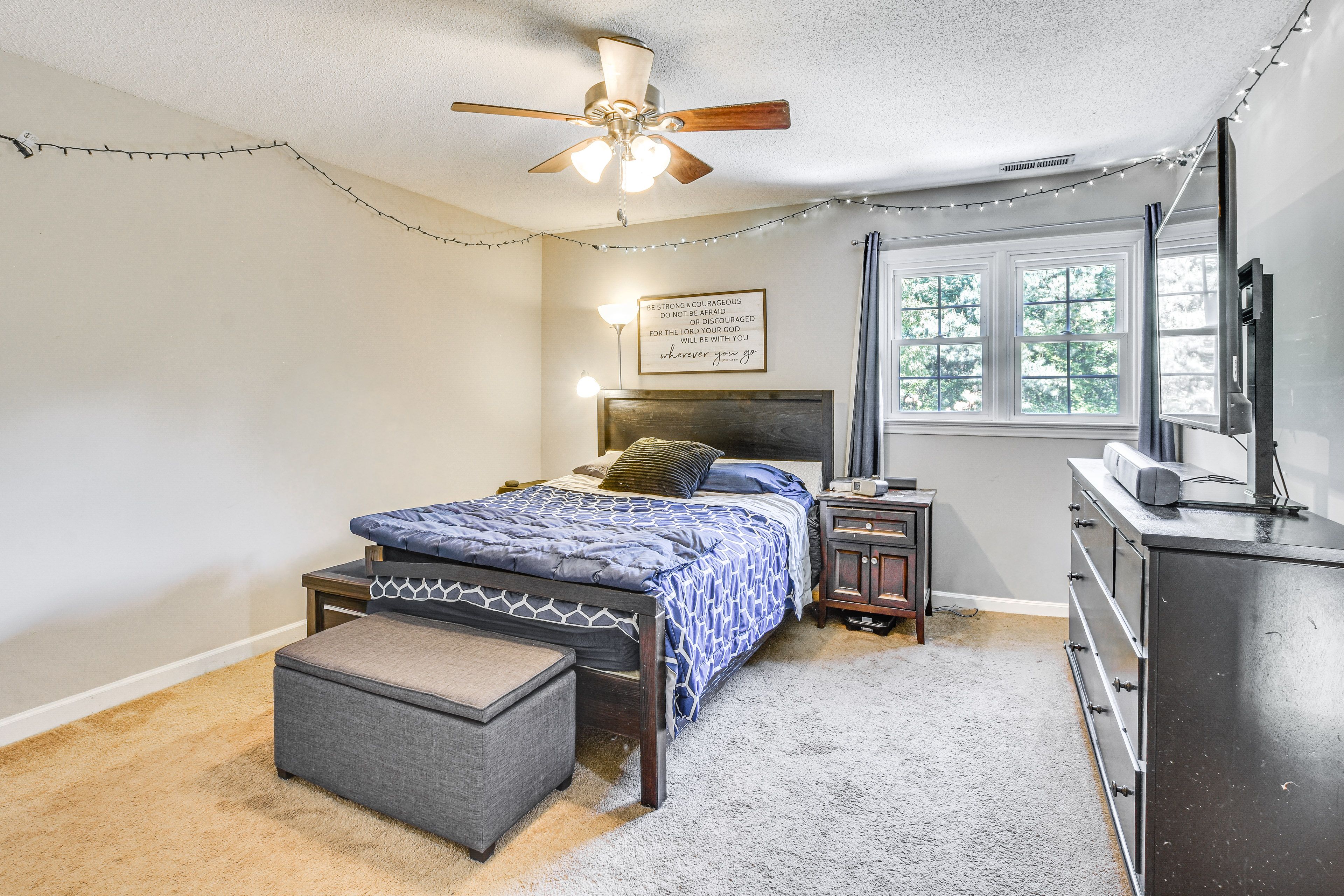 Bedroom 2 | 2nd Floor | Queen Bed