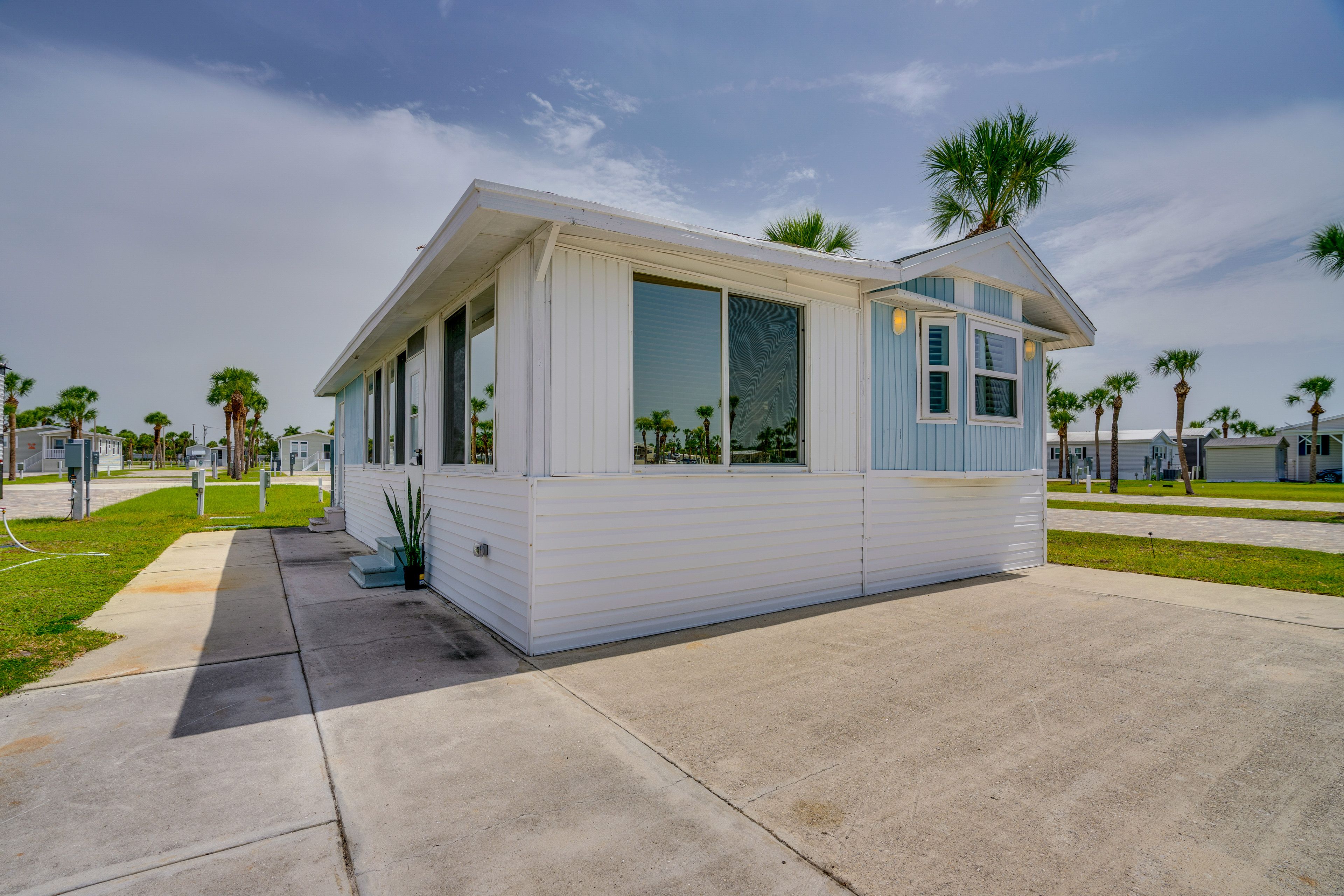 House Exterior | Driveway (2 Vehicles)