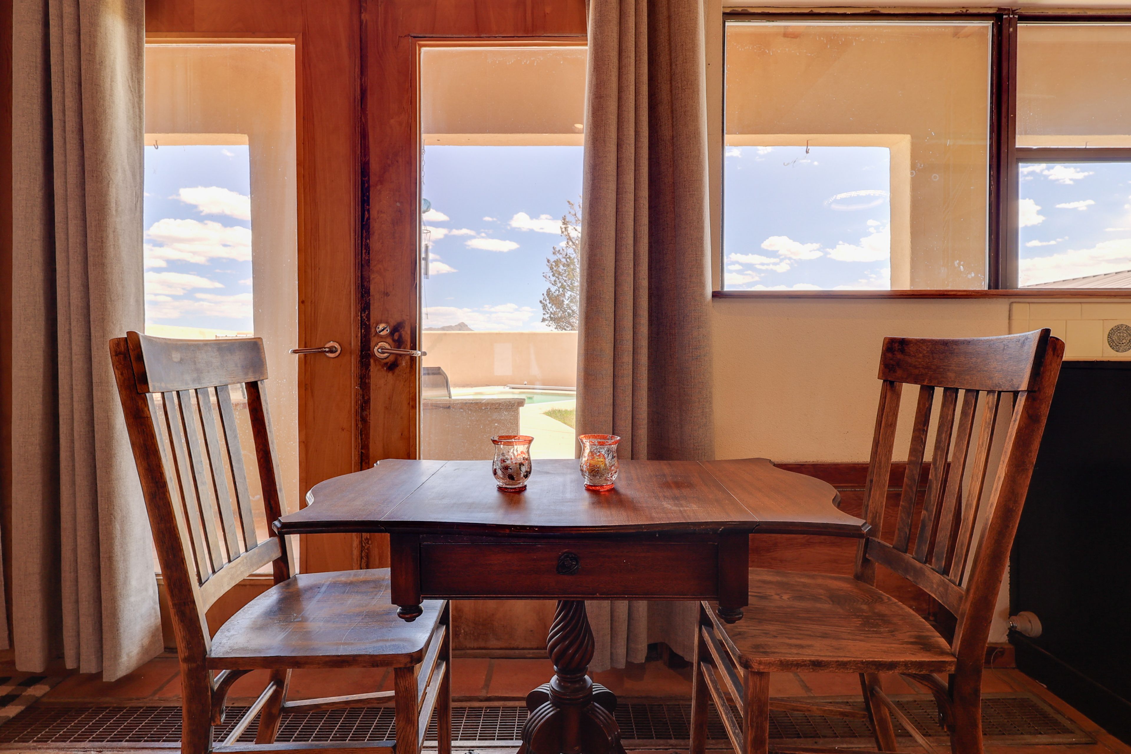 Dining Table | Main Level