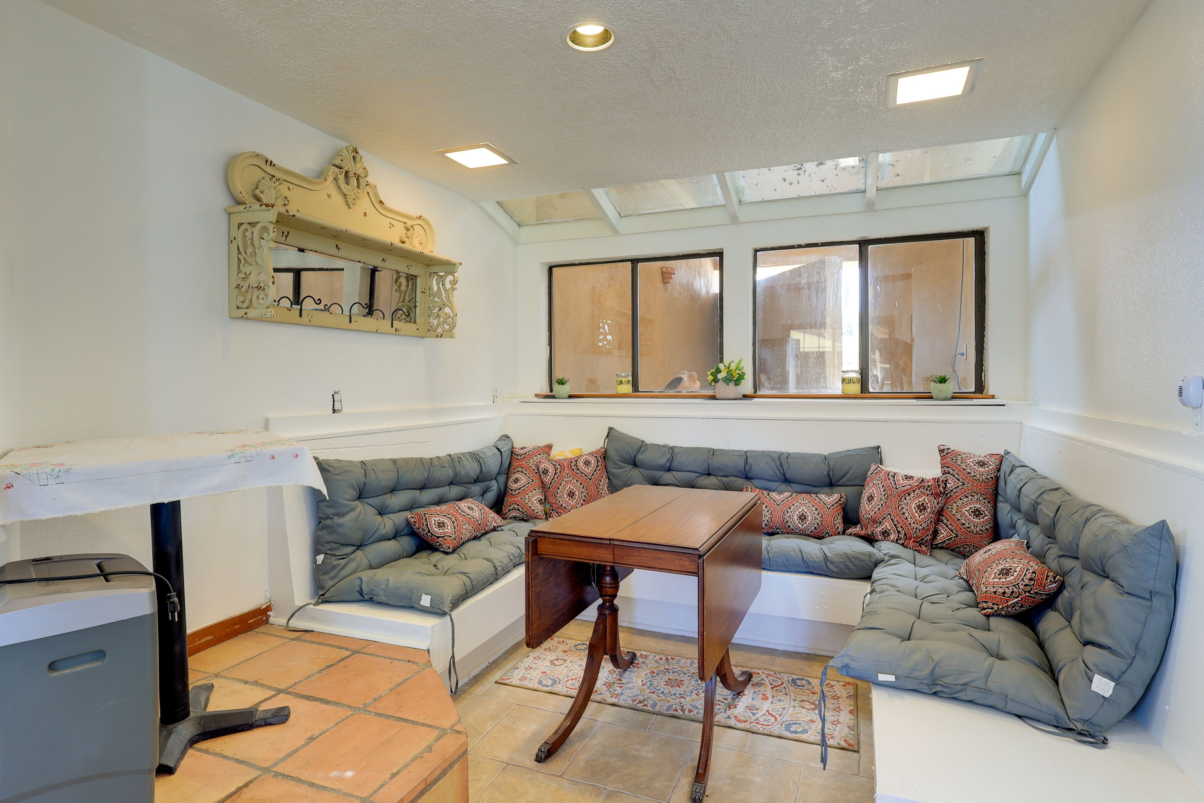 Addt'l Dining Table | Main Level