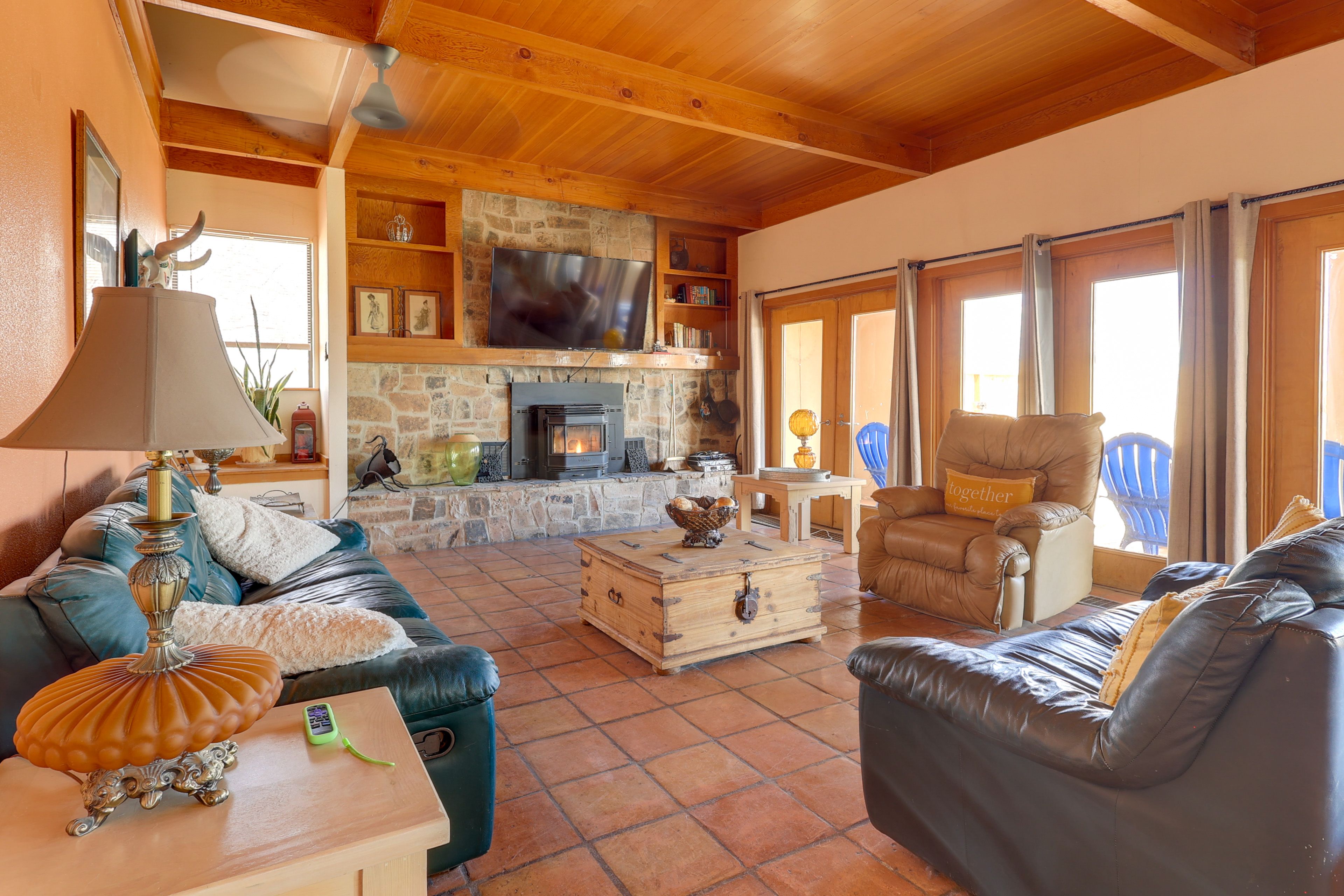 Living Area | Fireplace