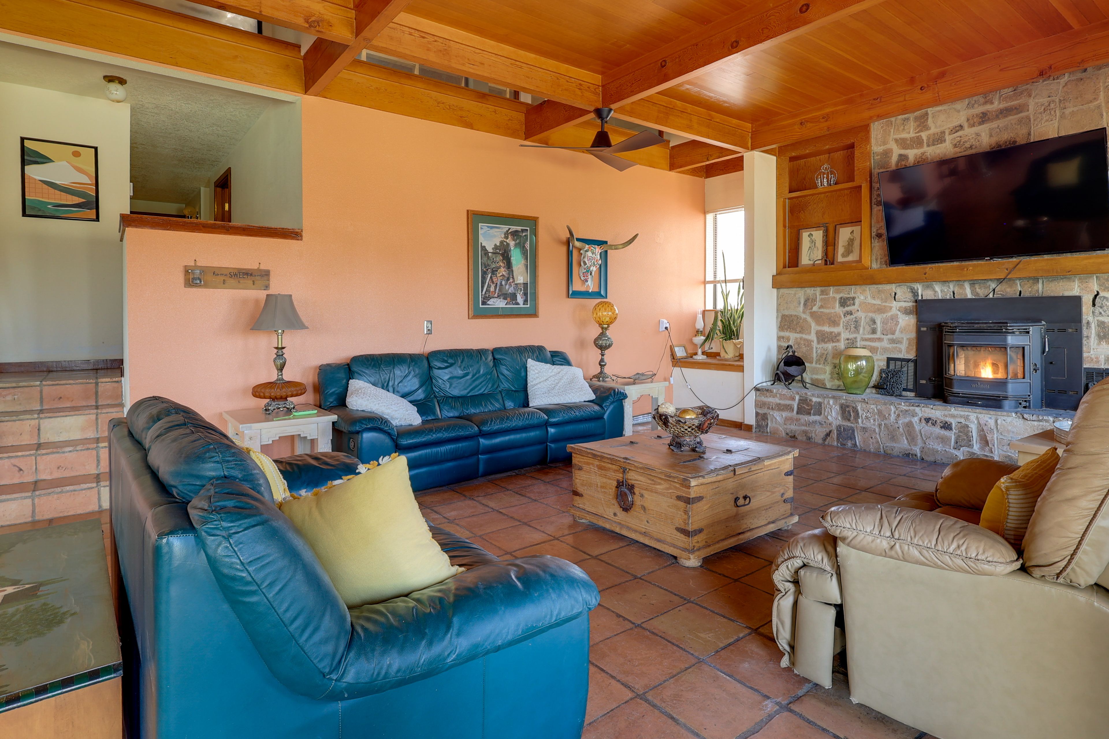 Living Area | Main Level