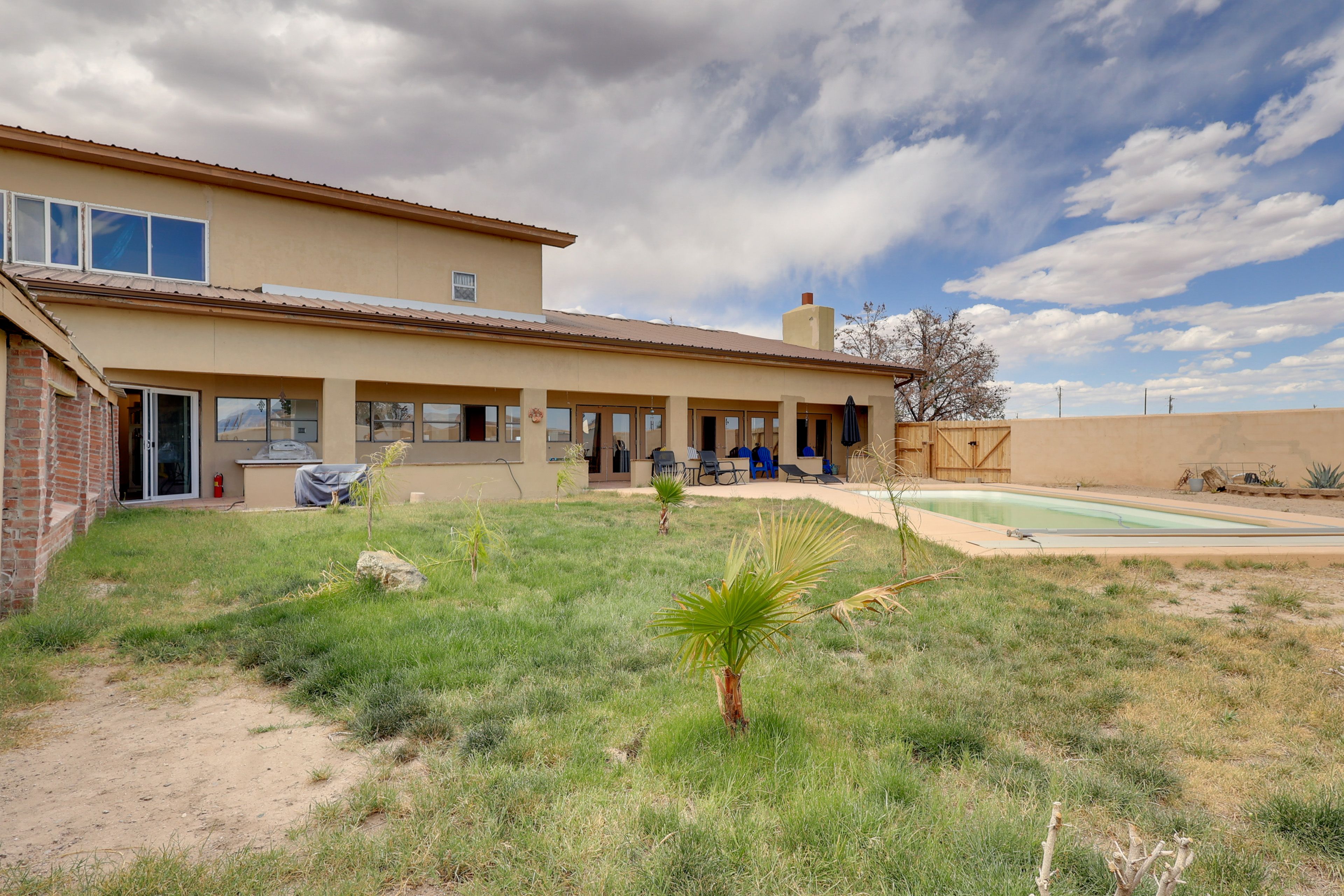 Fenced Backyard | Patio | Gas Grill