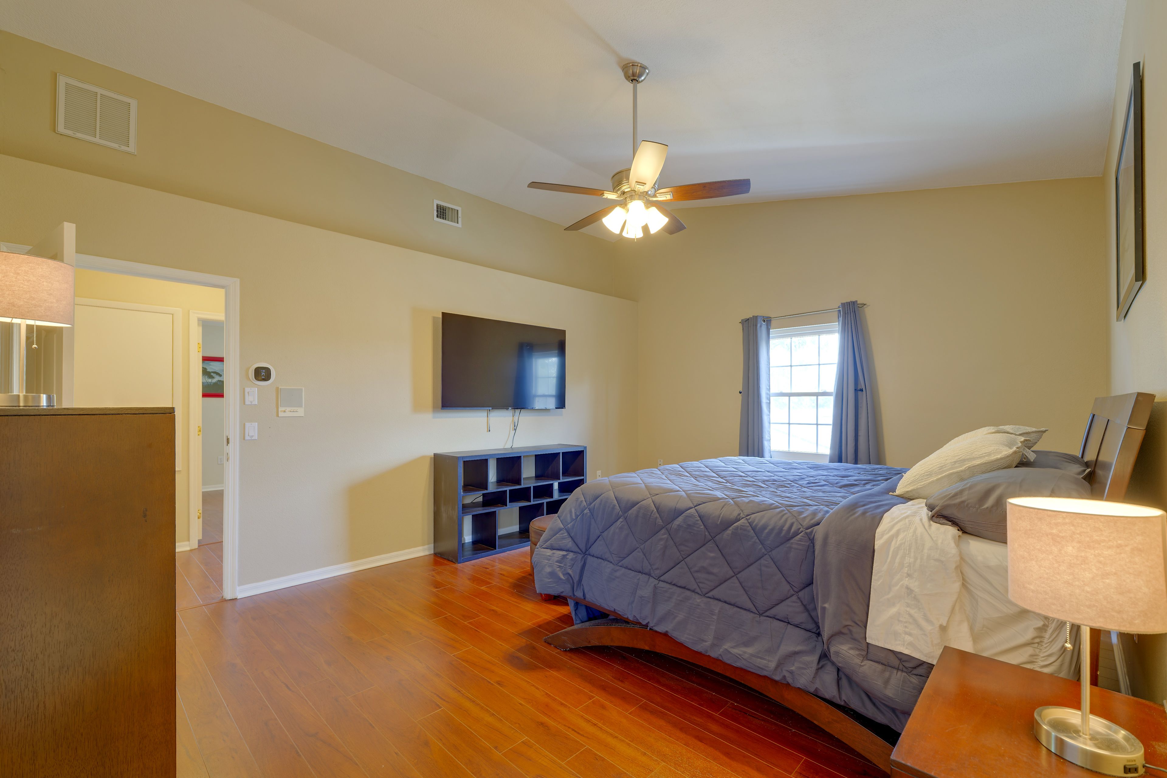 Bedroom 2 | Queen Bed | 2nd Floor