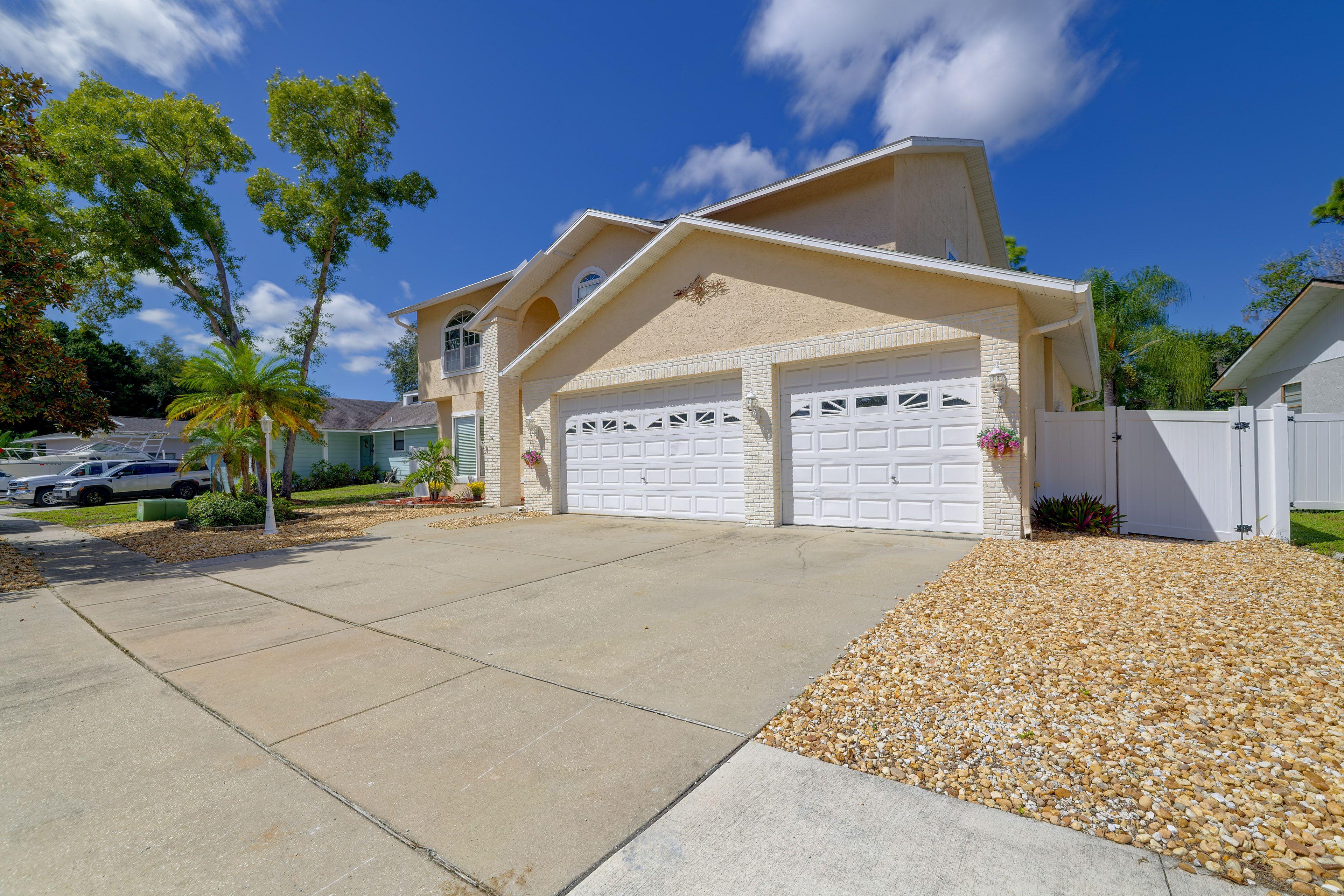 Parking | Garage (2 Vehicles) | Driveway (3 Vehicles)