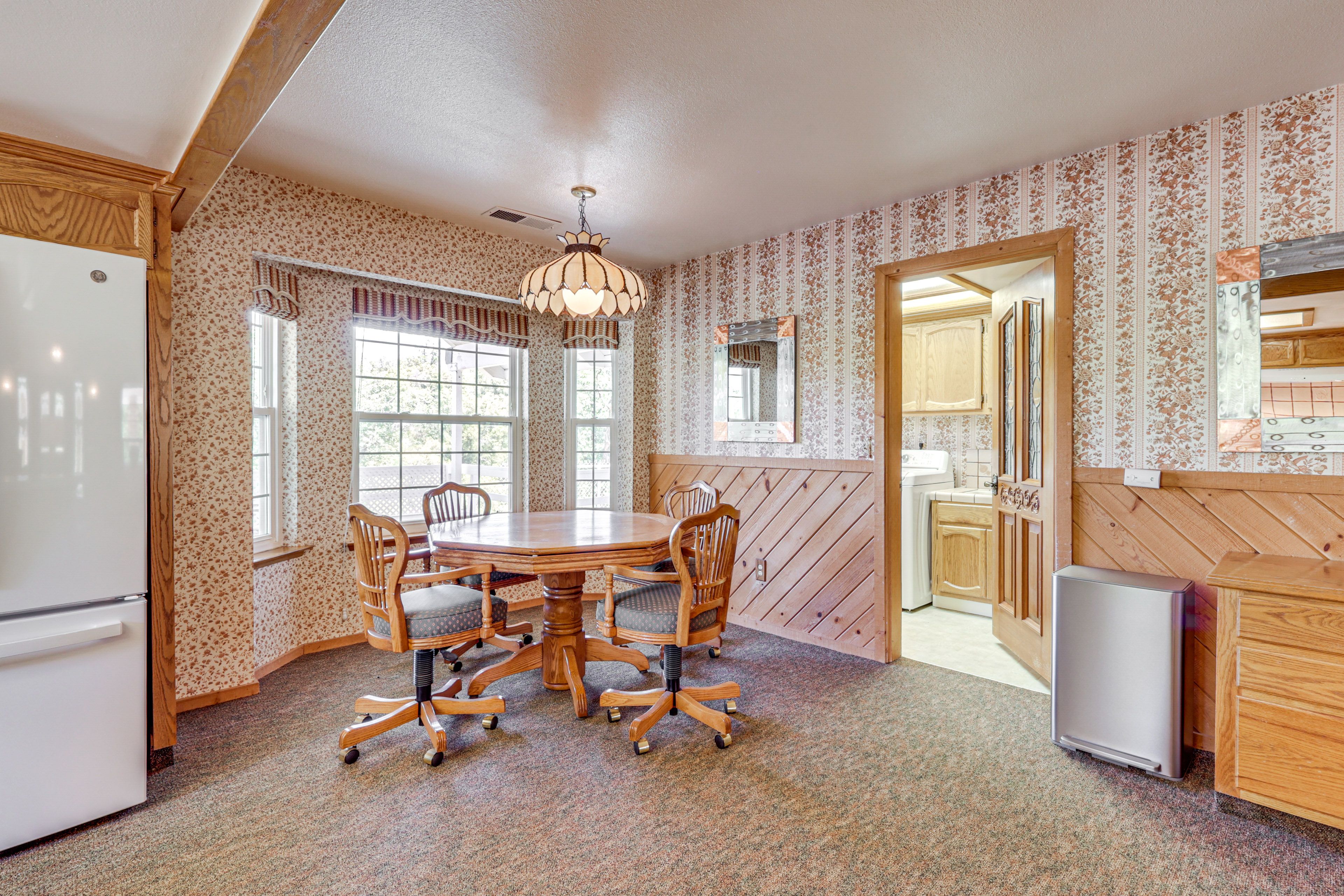 Dining Area | 1st Floor