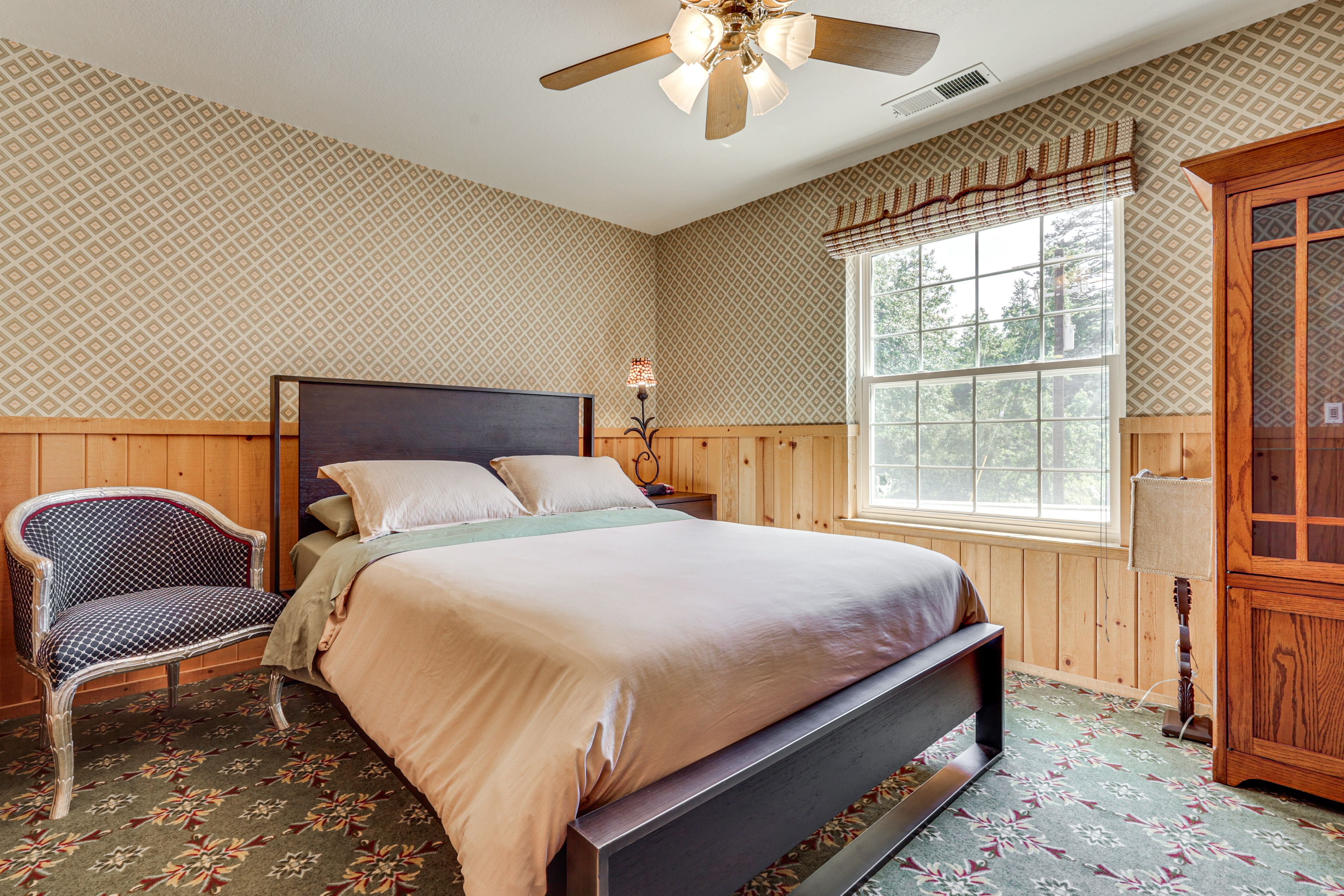 Bedroom 3 | Queen Bed | 1st Floor