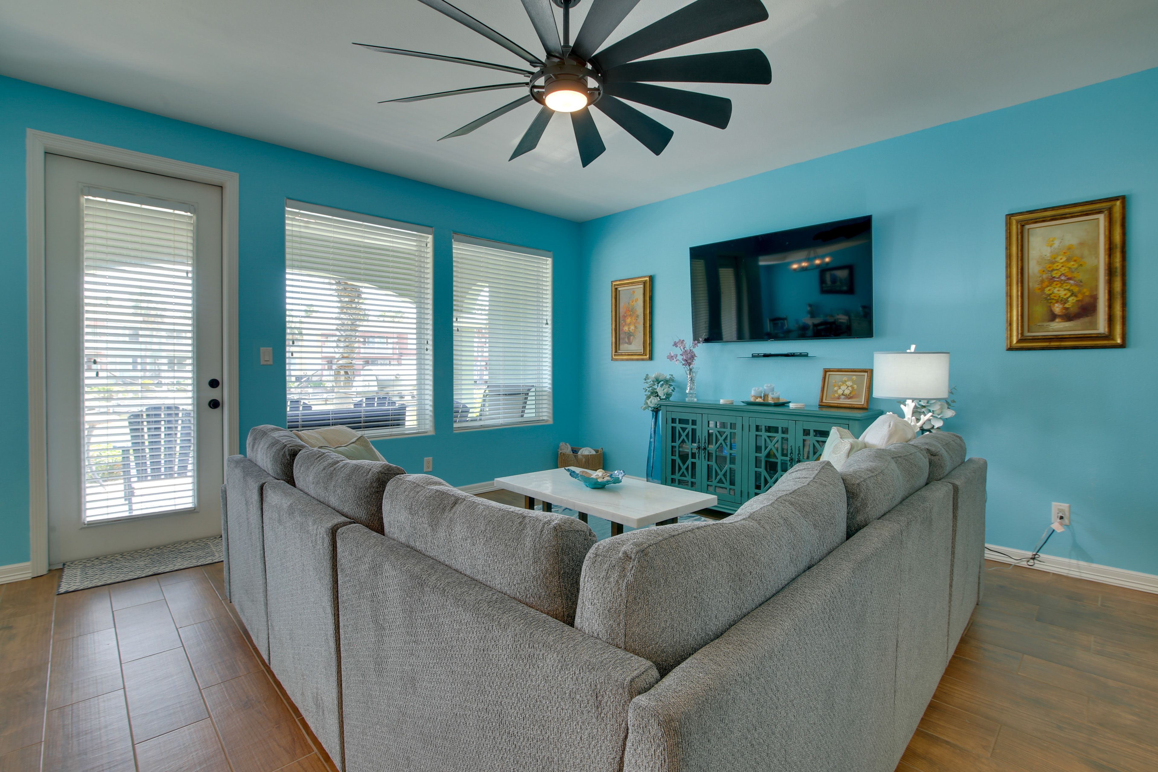 Living Room | Smart TV | 1st Floor