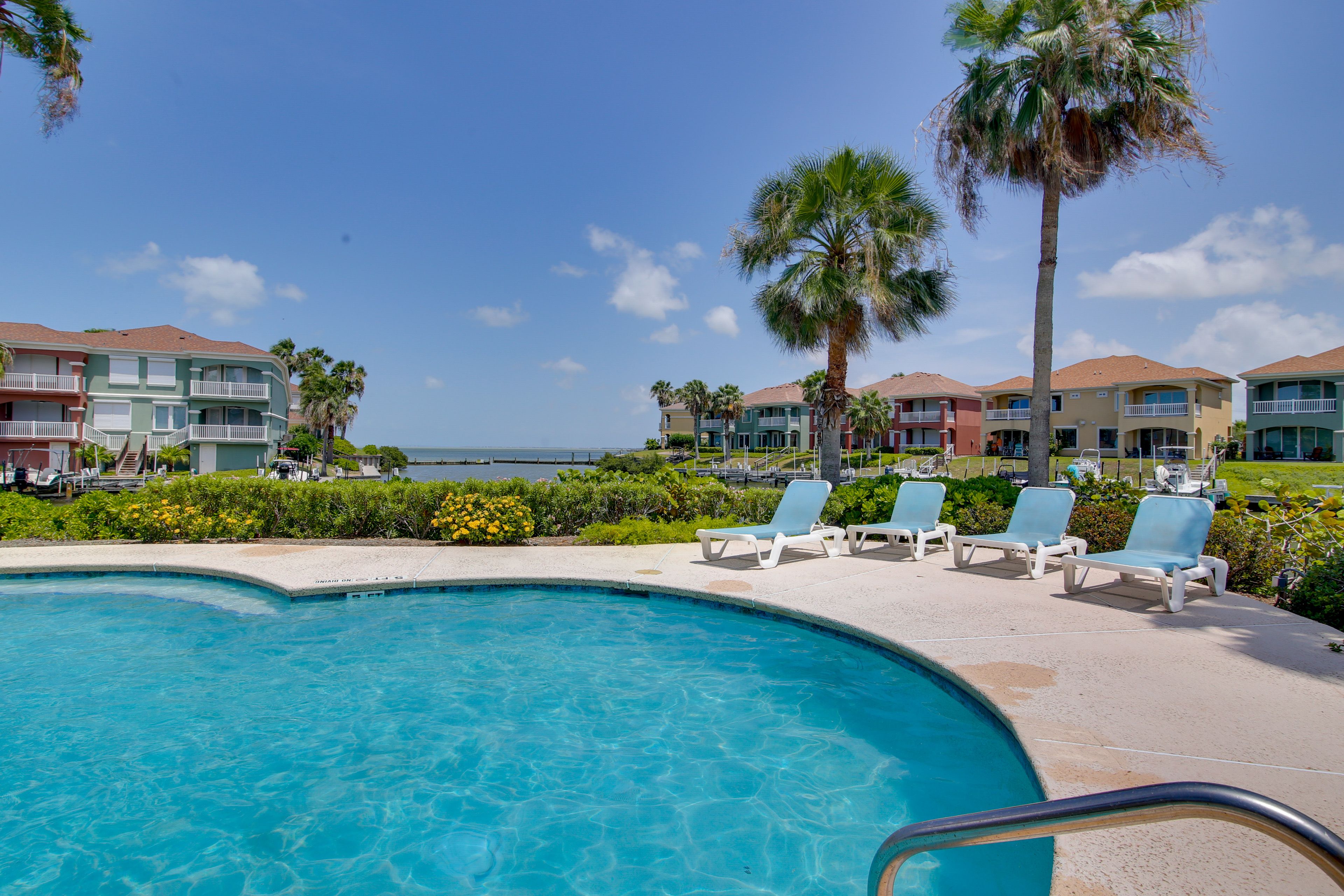 South Padre Island Golf Course Community Amenities | Pools