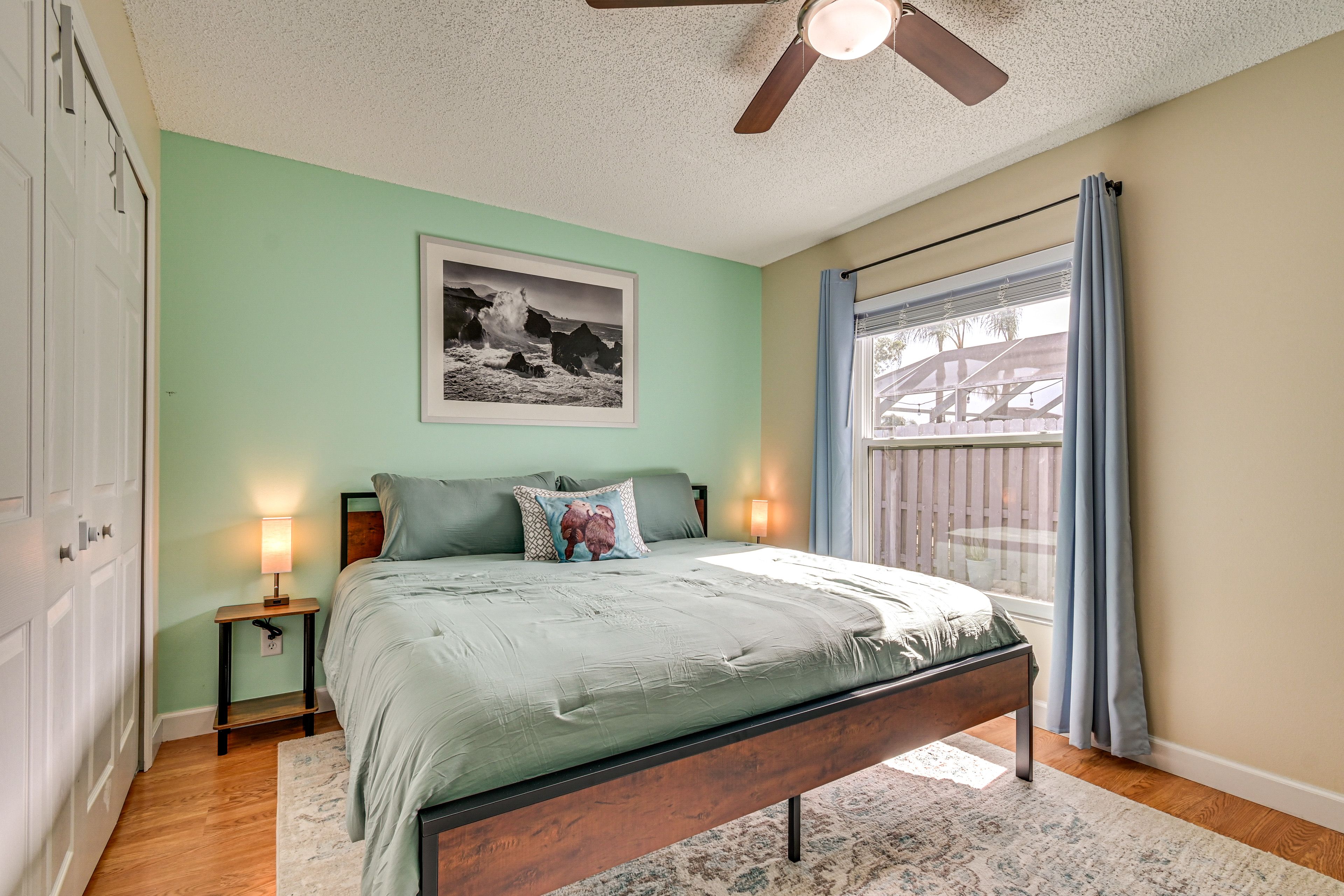 Bedroom 2 | King Bed