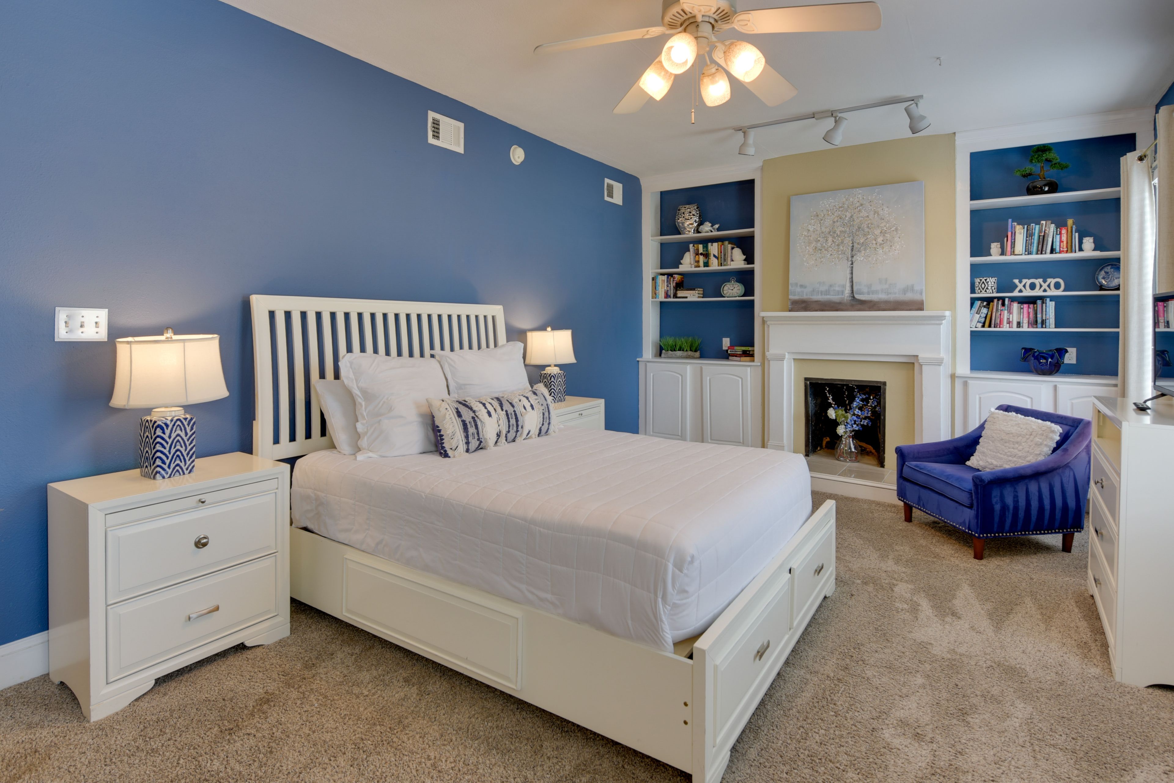 Bedroom 2 | Queen Bed