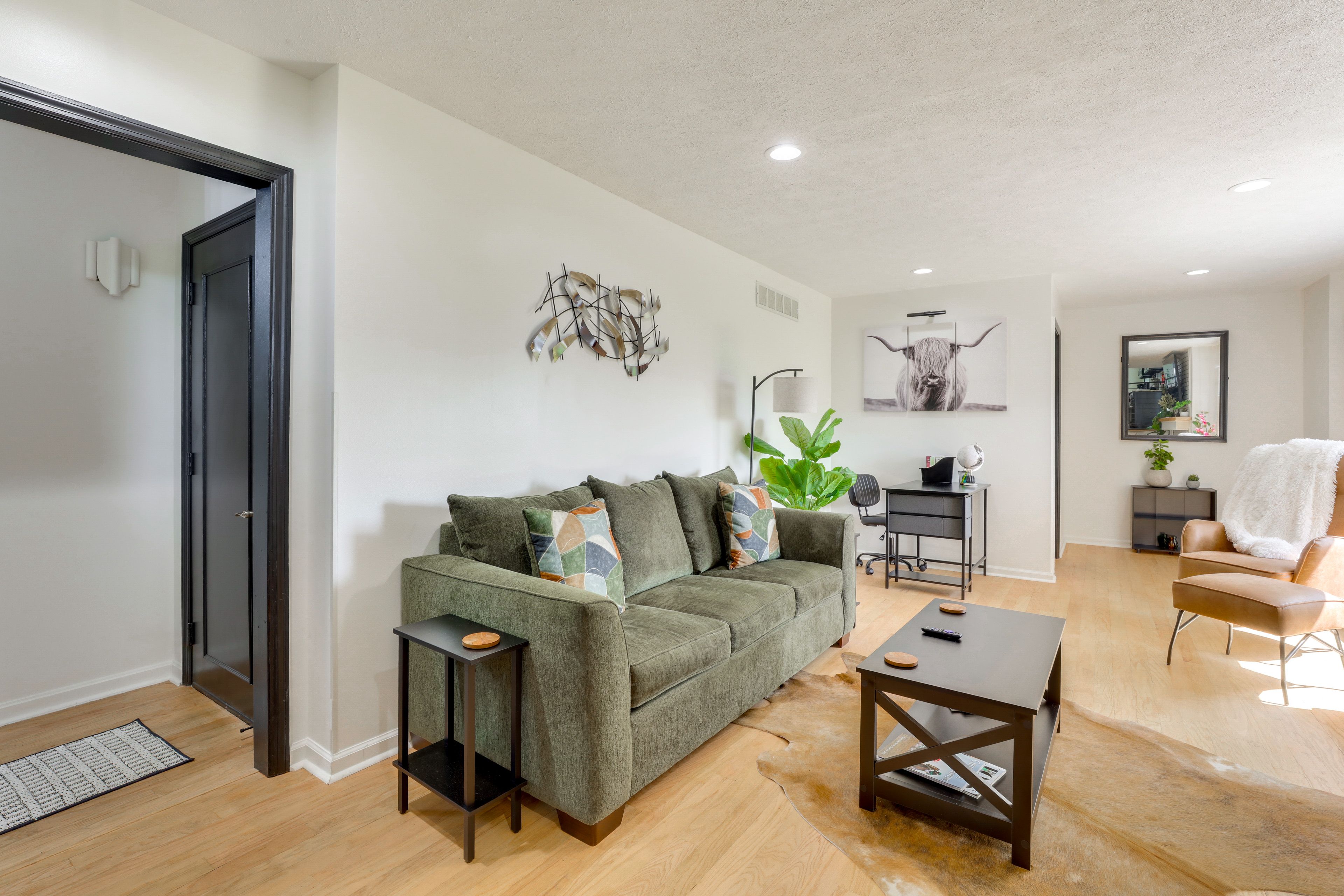 Living Room | Entry Level
