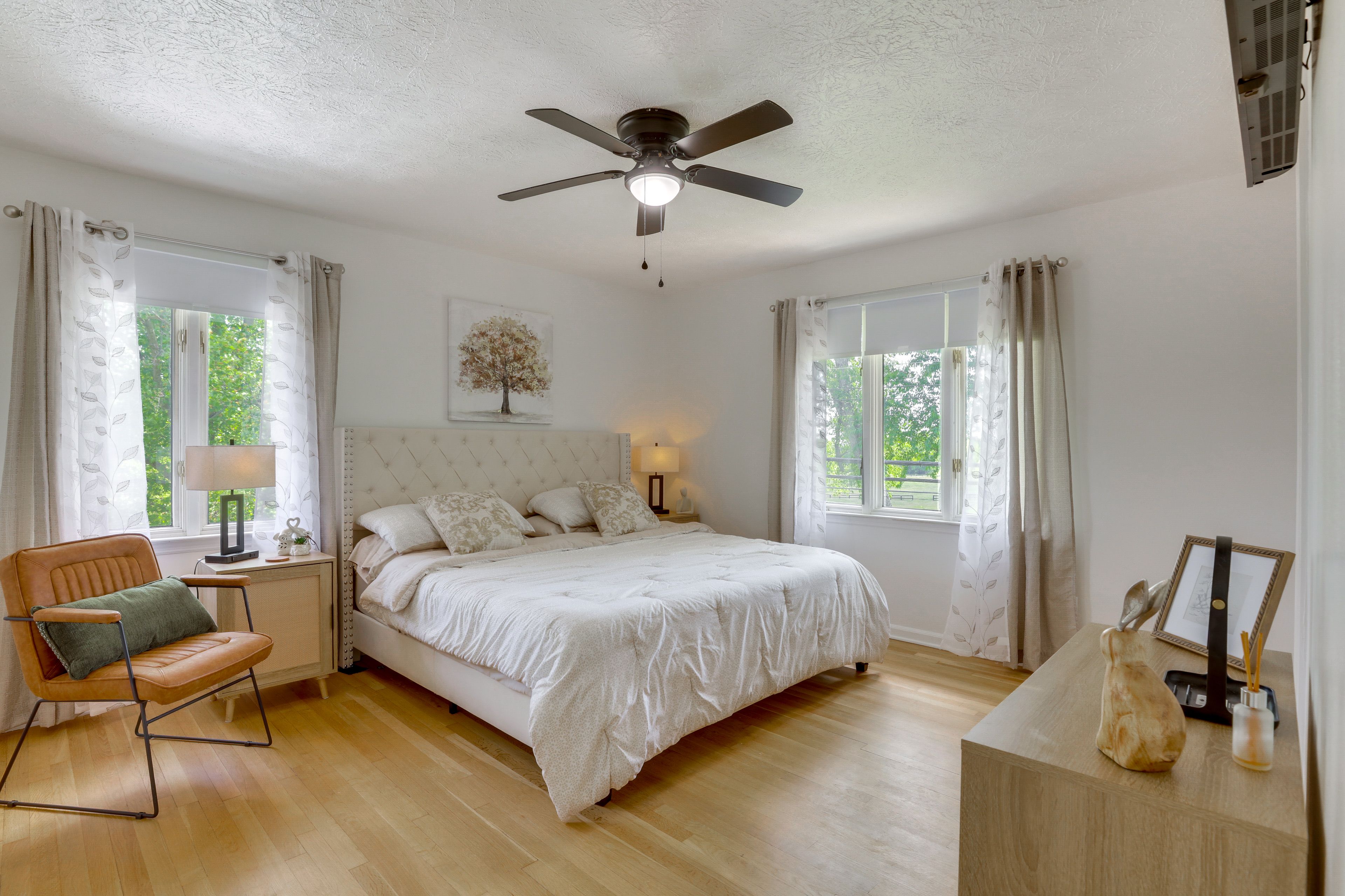 Bedroom 1 | King Bed | Top Level
