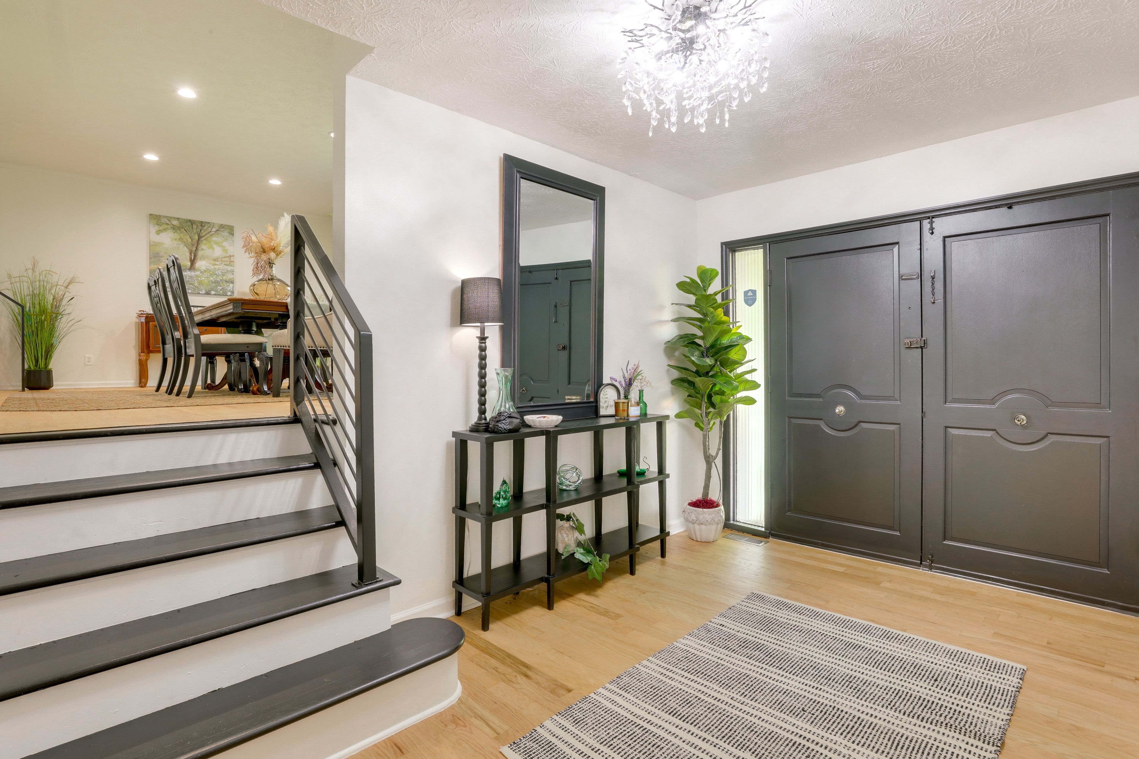 Foyer | Entry Level