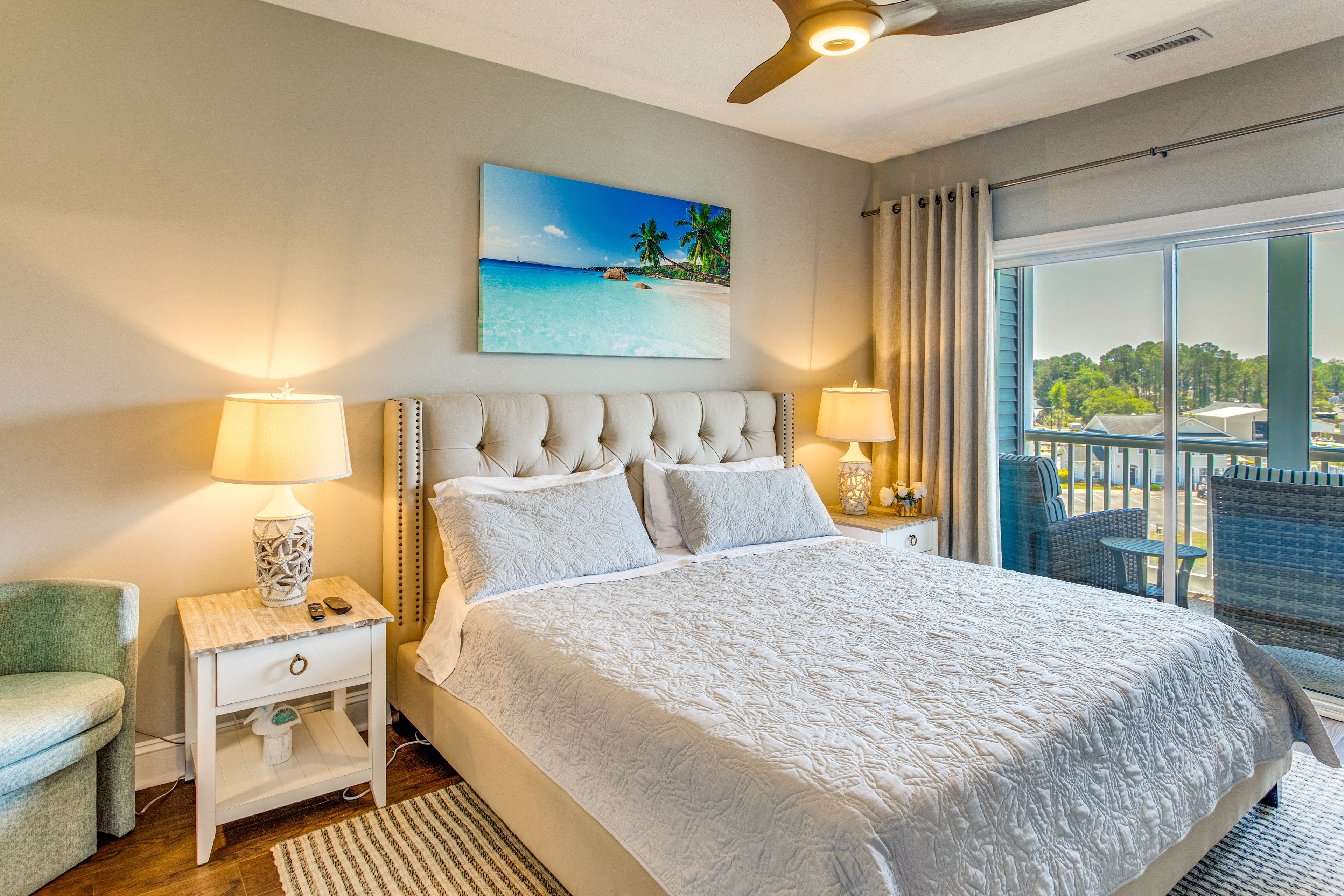 Bedroom 1 | King Bed