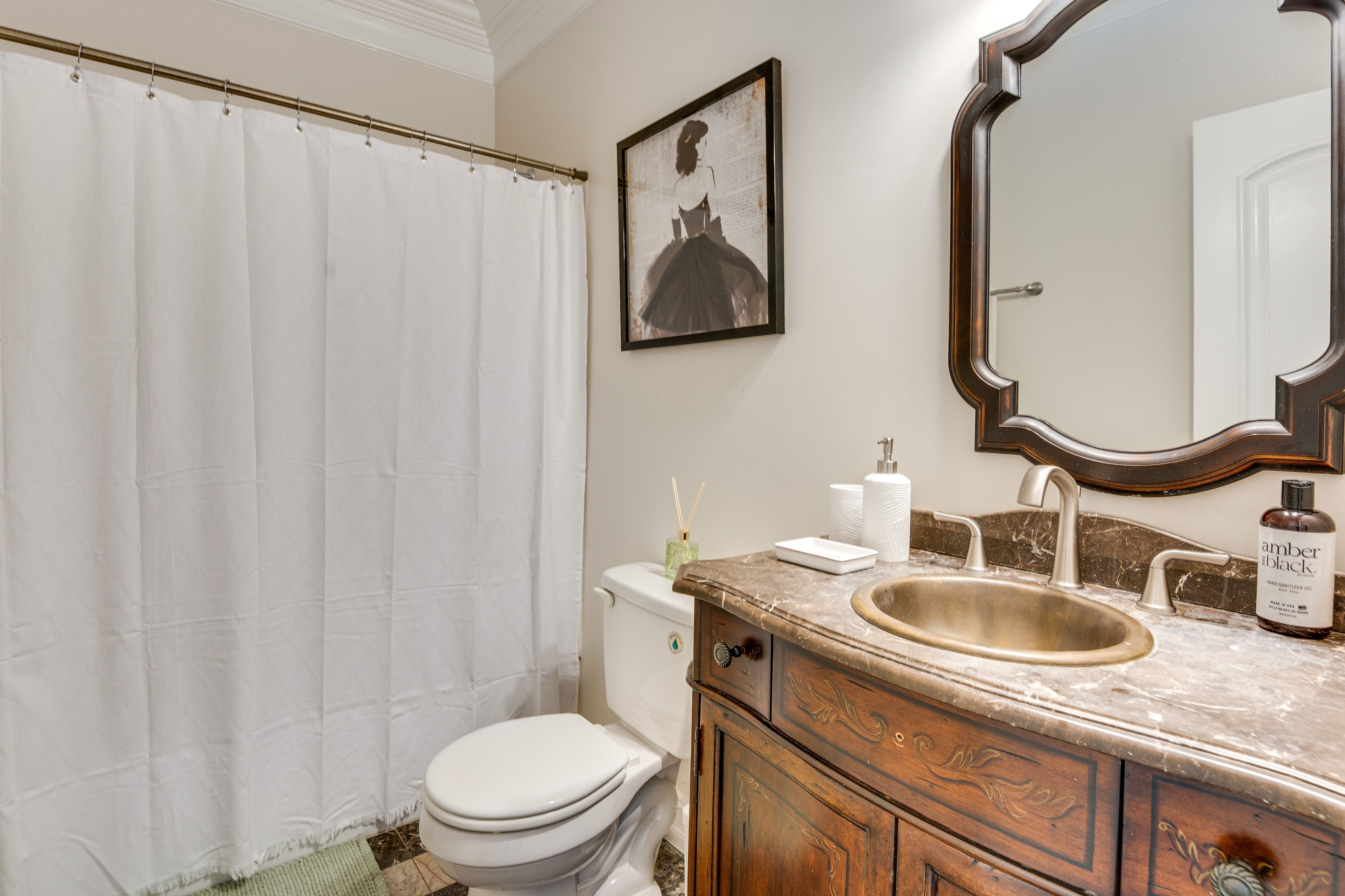 Full Bathroom