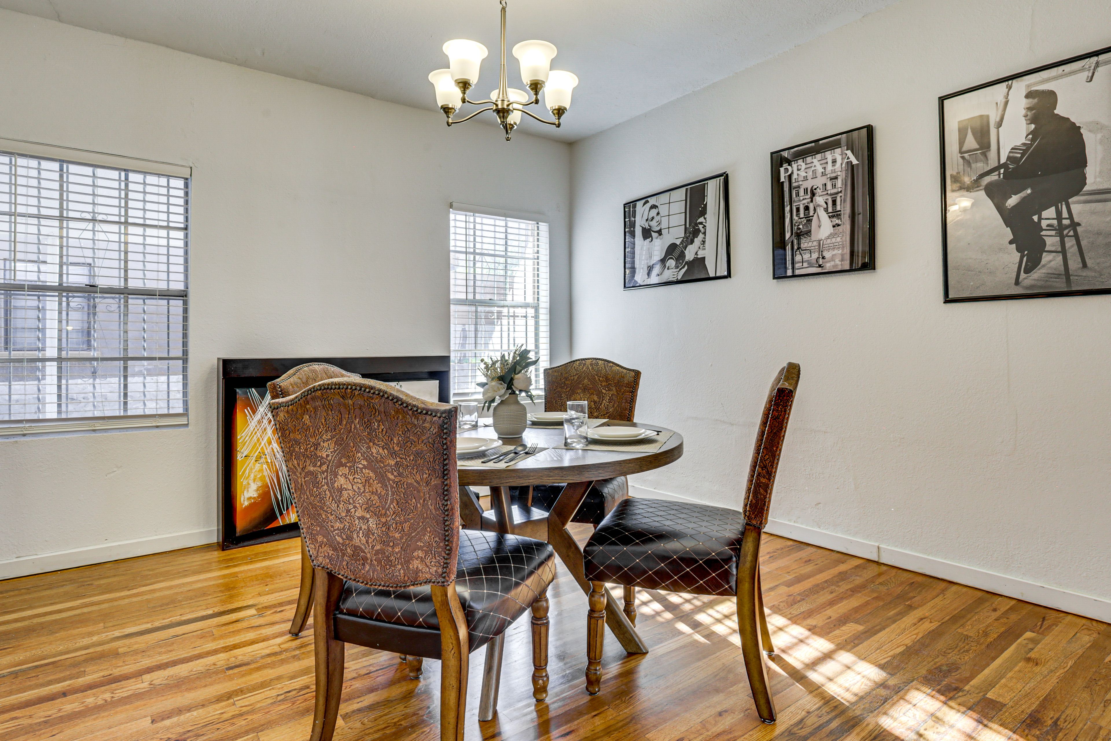 Dining Room | Single-Story Home