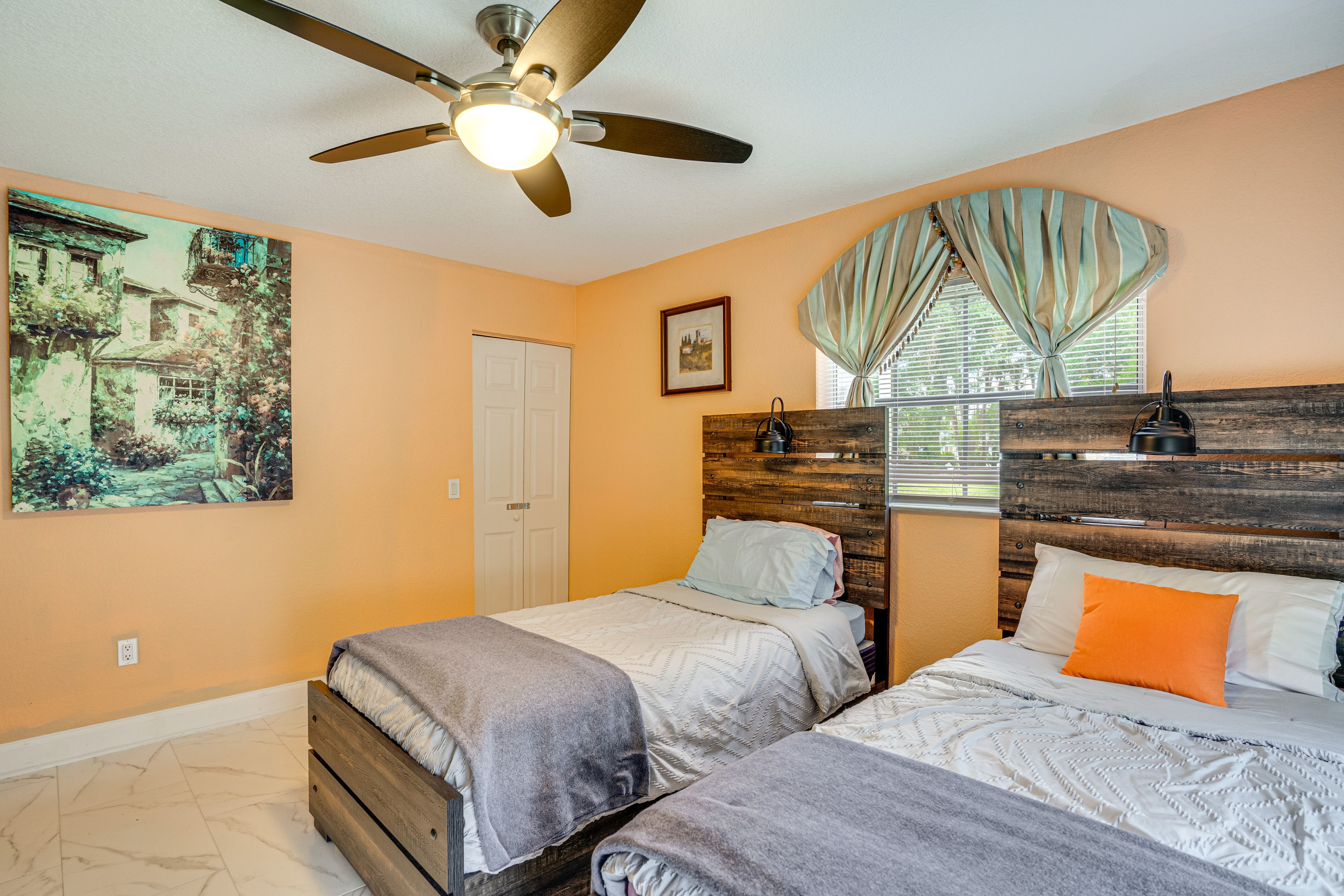 Bedroom 3 | 2 Twin Beds