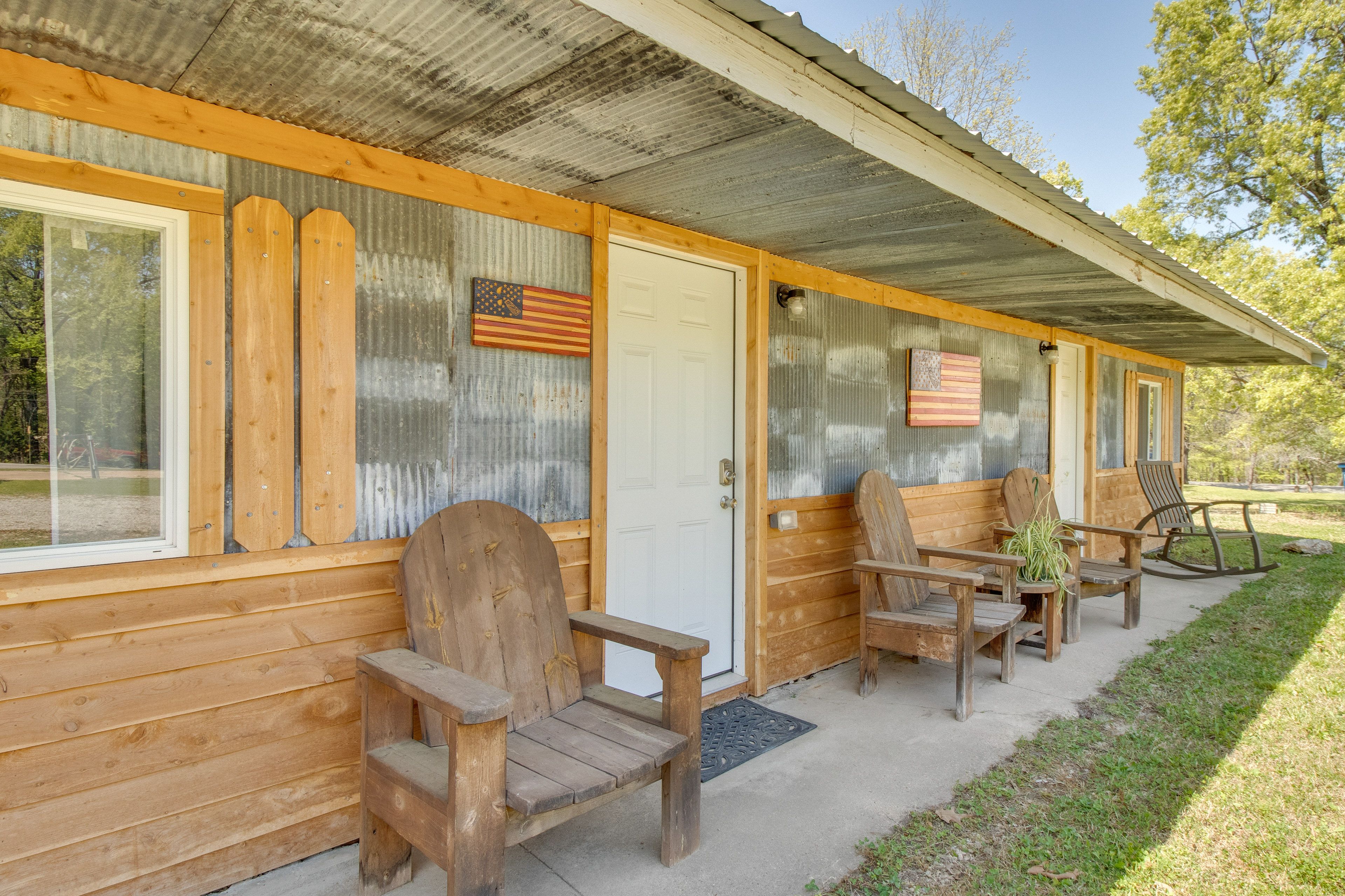 Cabin 3 Exterior
