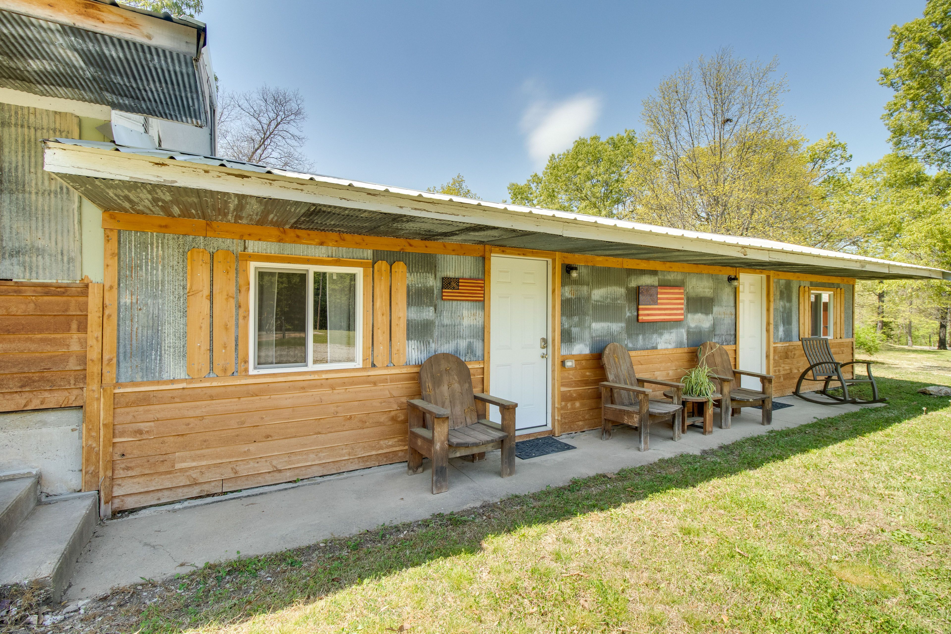 Lakeview Vacation Rental | 3BR | 3BA | 1,800 Sq Ft