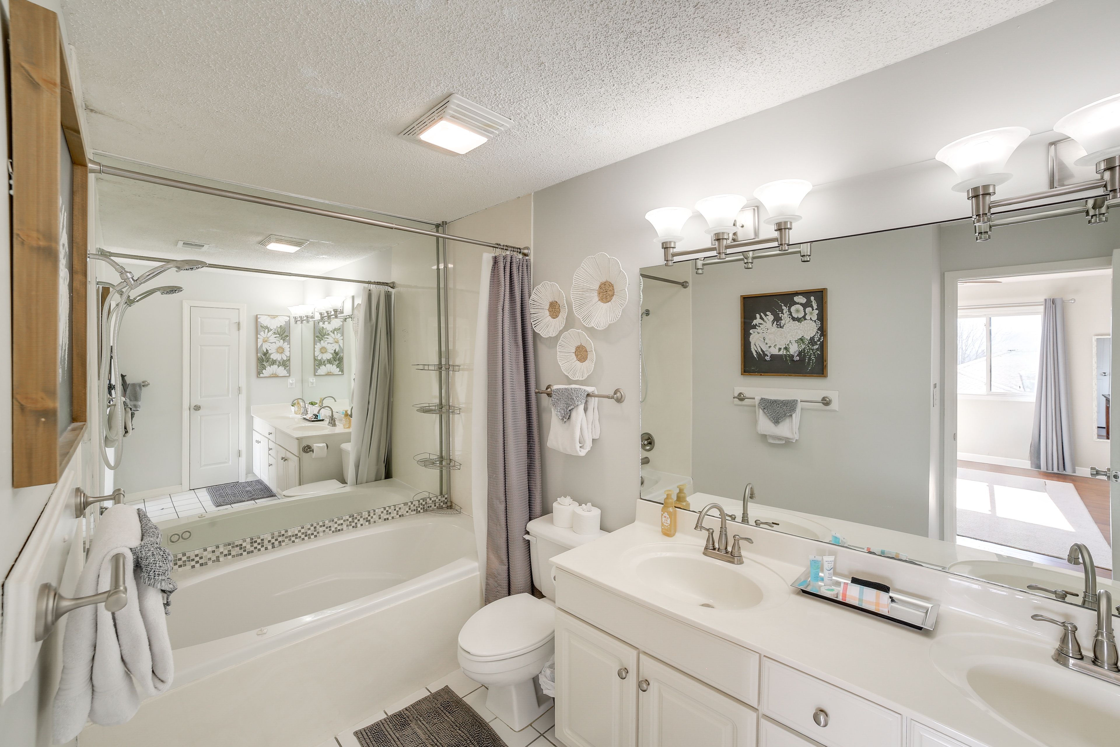 En-Suite Bathroom