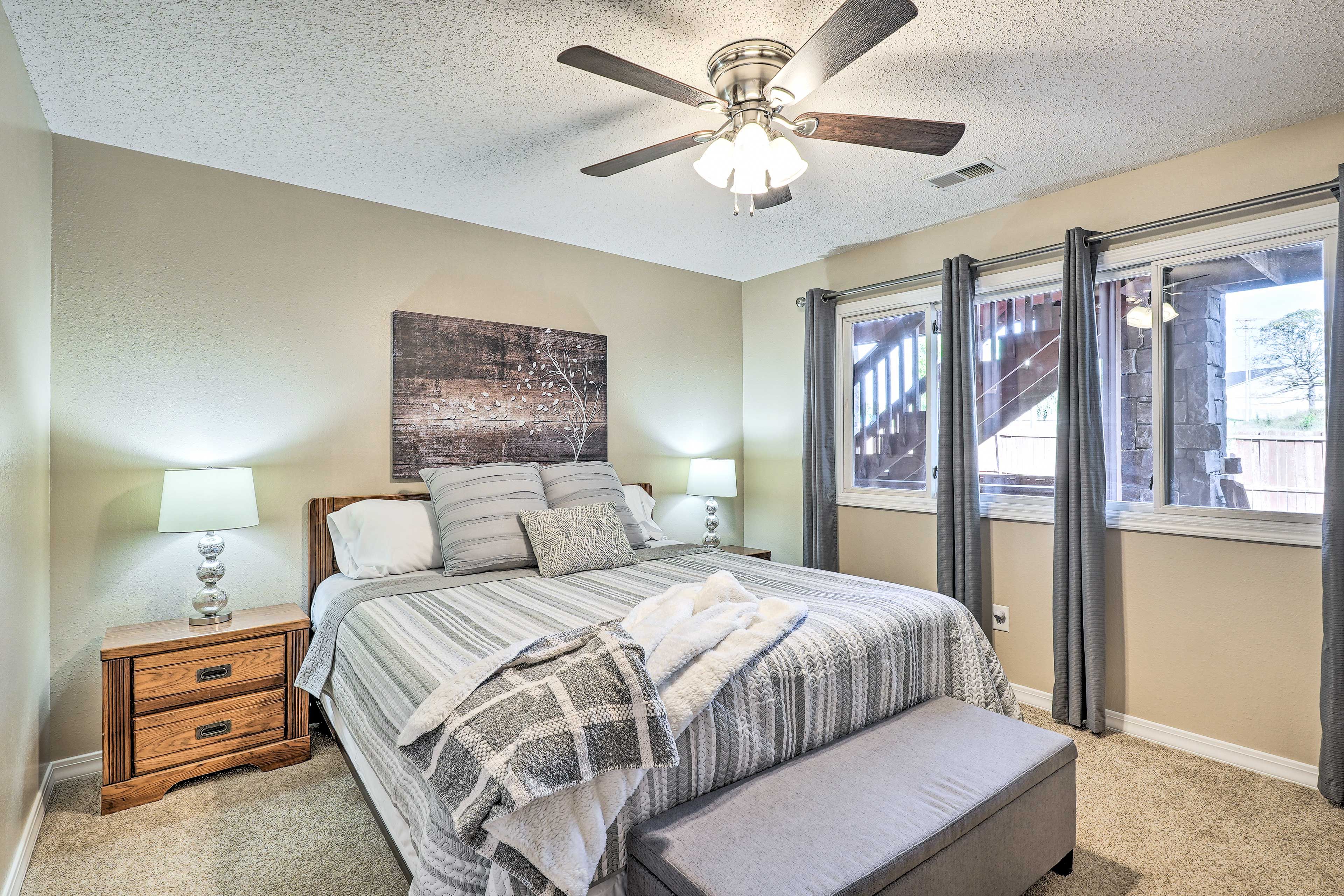 Bedroom 2 | King Bed
