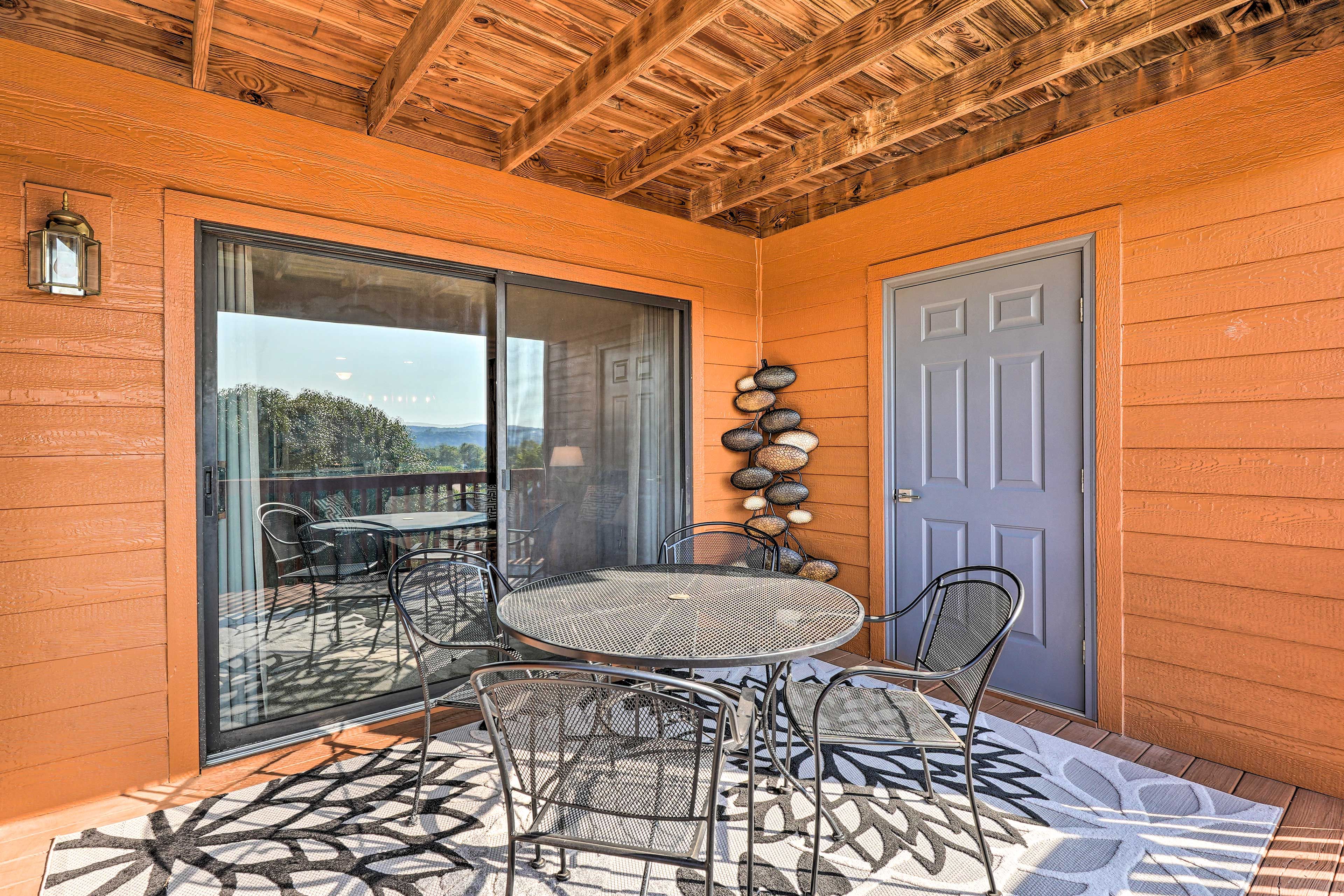 Furnished Deck