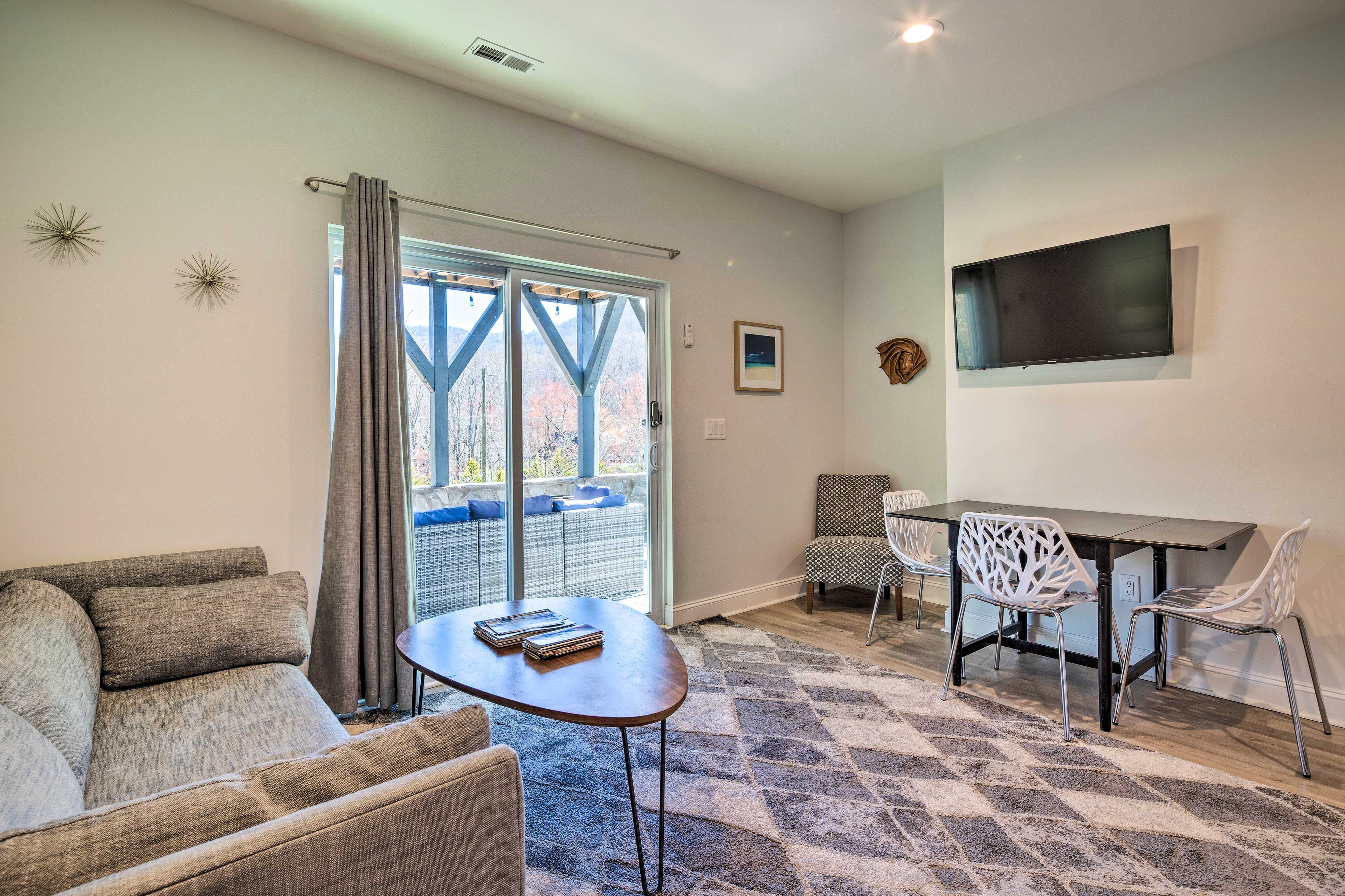 Living Room | Sleeper Sofa | Lower Level