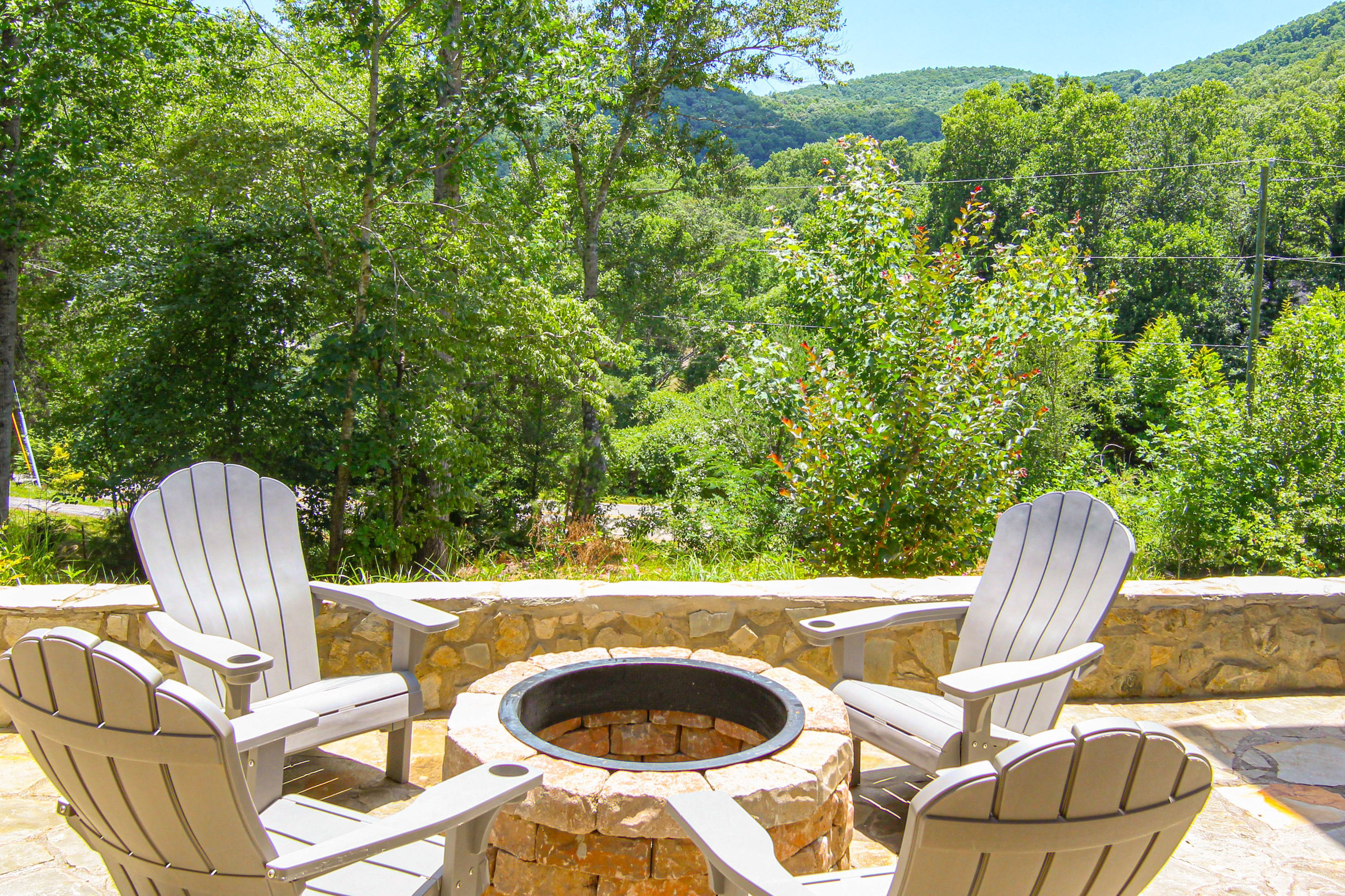 Asheville Vacation Rental | 5BR | 3BA | 2,433 Sq Ft
