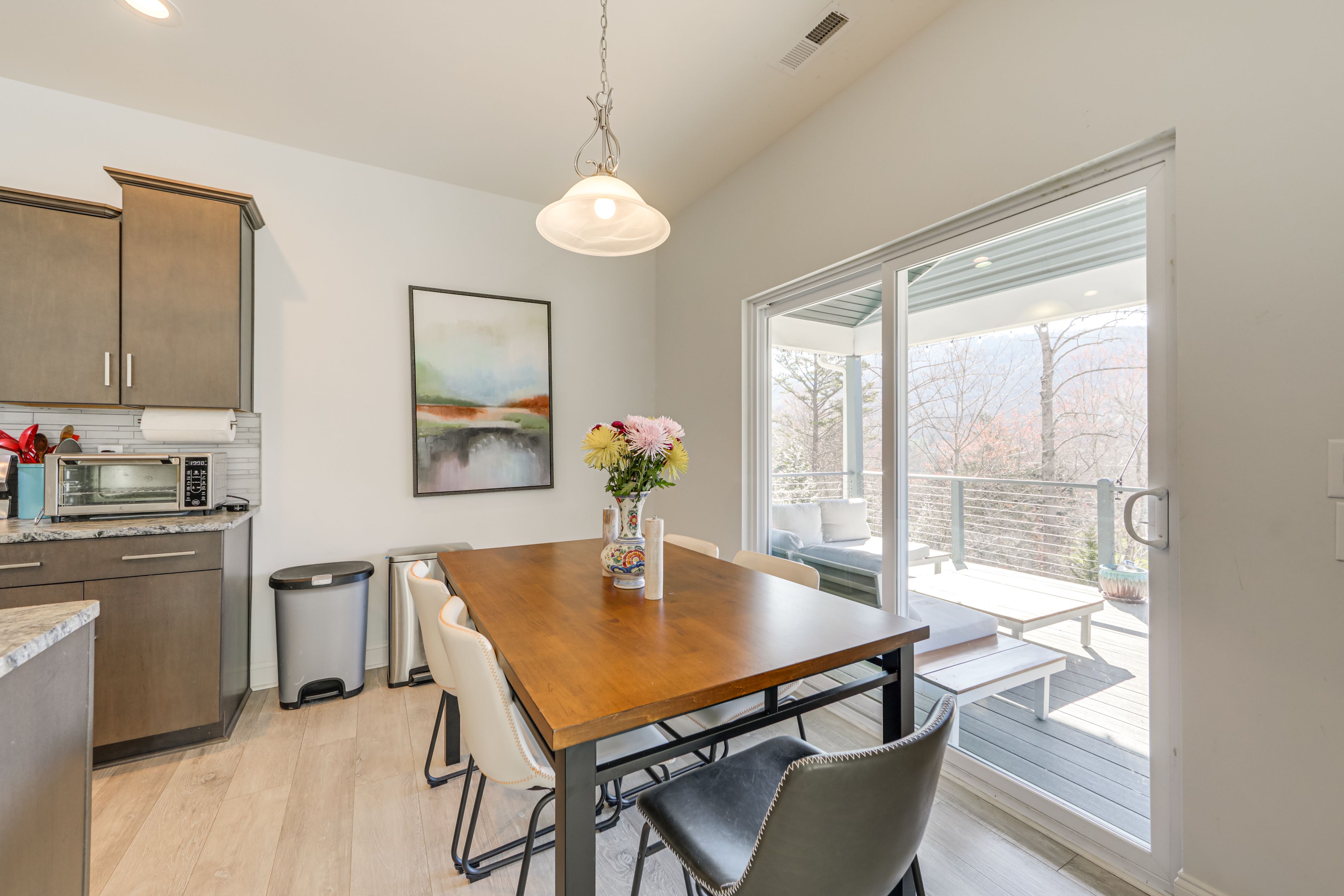 Dining Area | Dishware & Flatware | Main Level