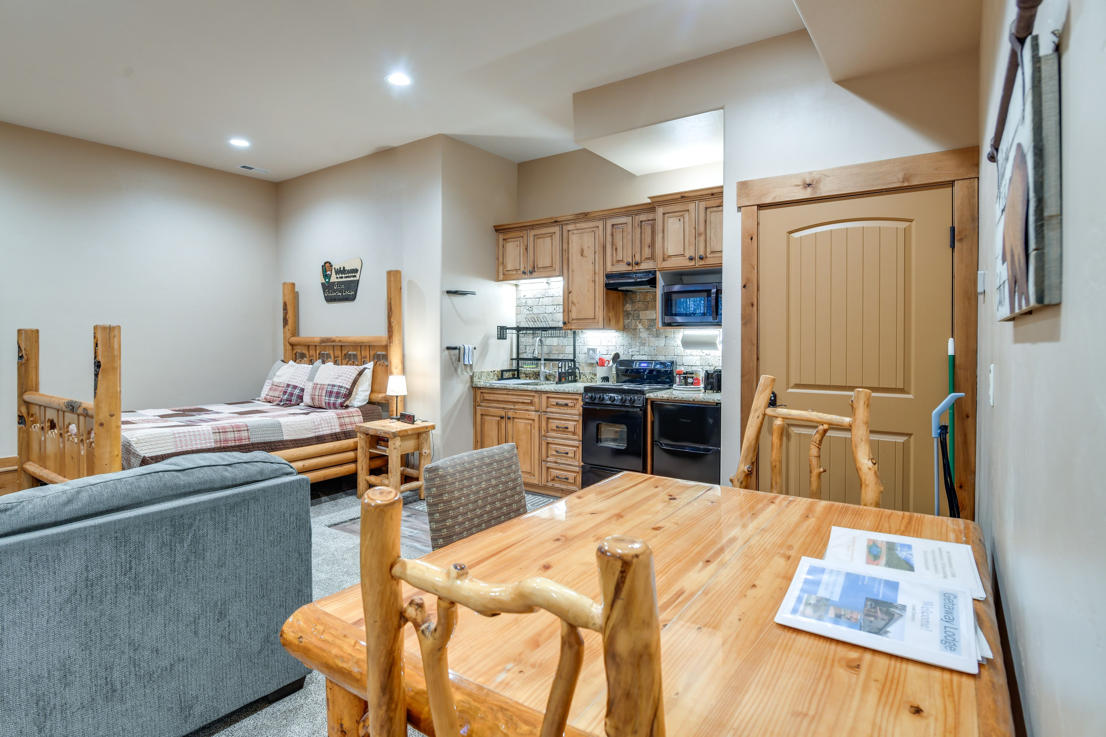Lodge 2/Studio | Kitchenette