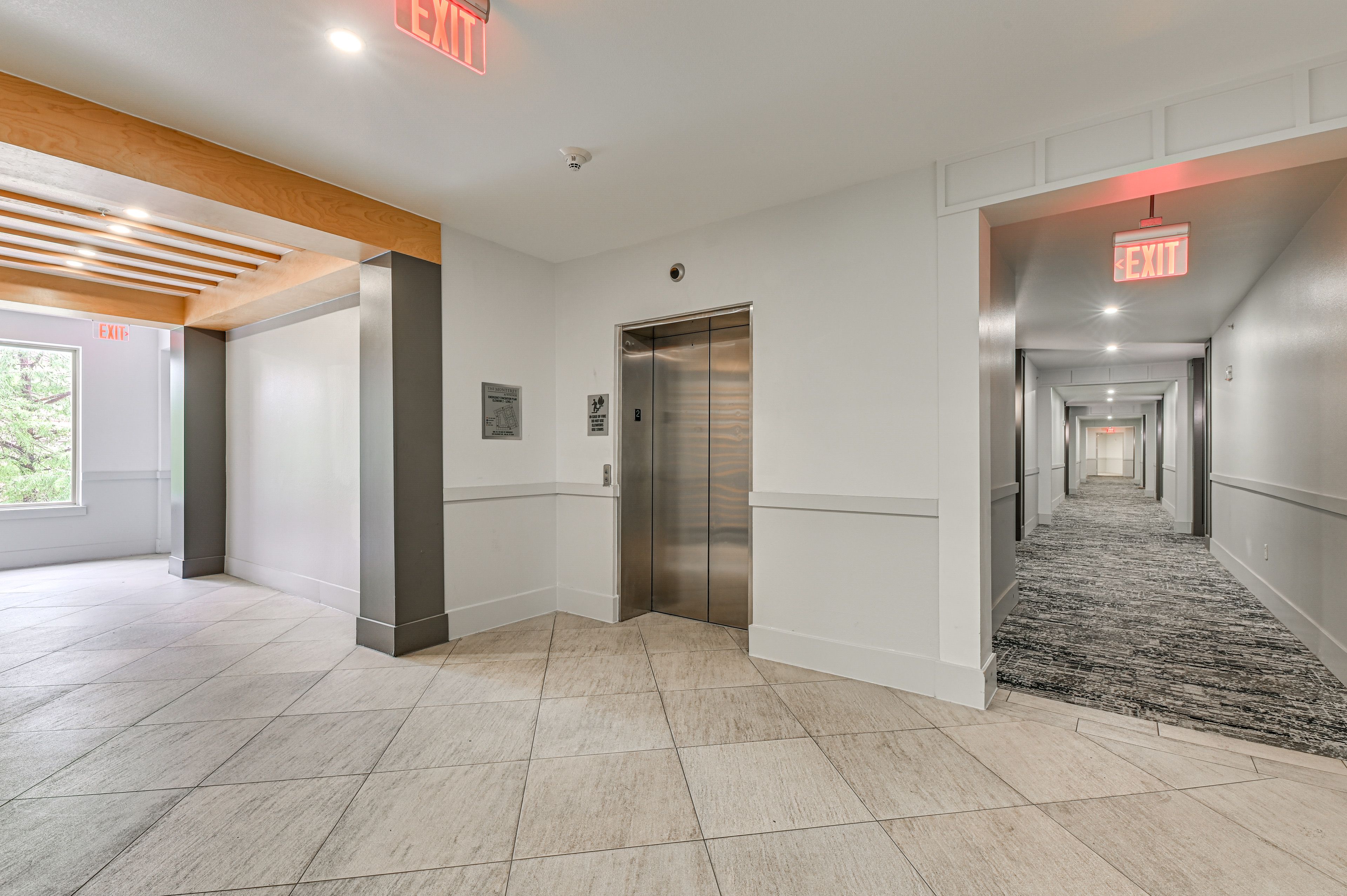 The Monterey by Windsor Apartments | Lobby
