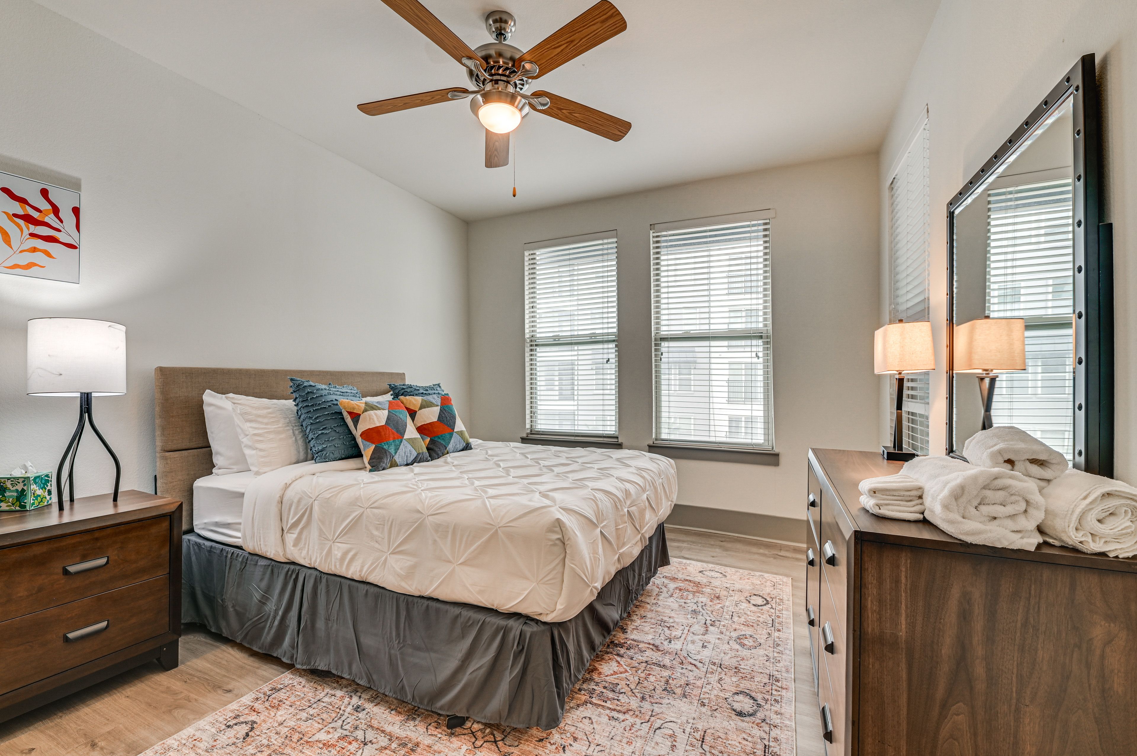 Bedroom 2 | Queen Bed