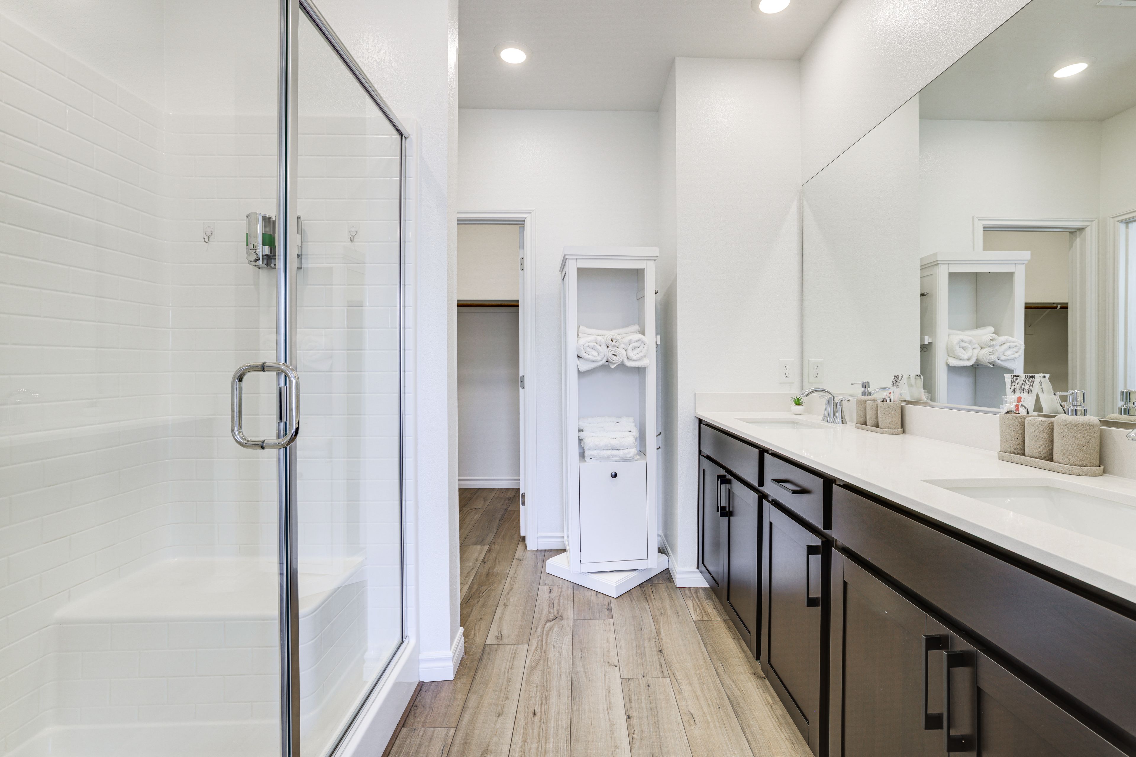 Unit 1 | Full Bathroom | 2nd Floor