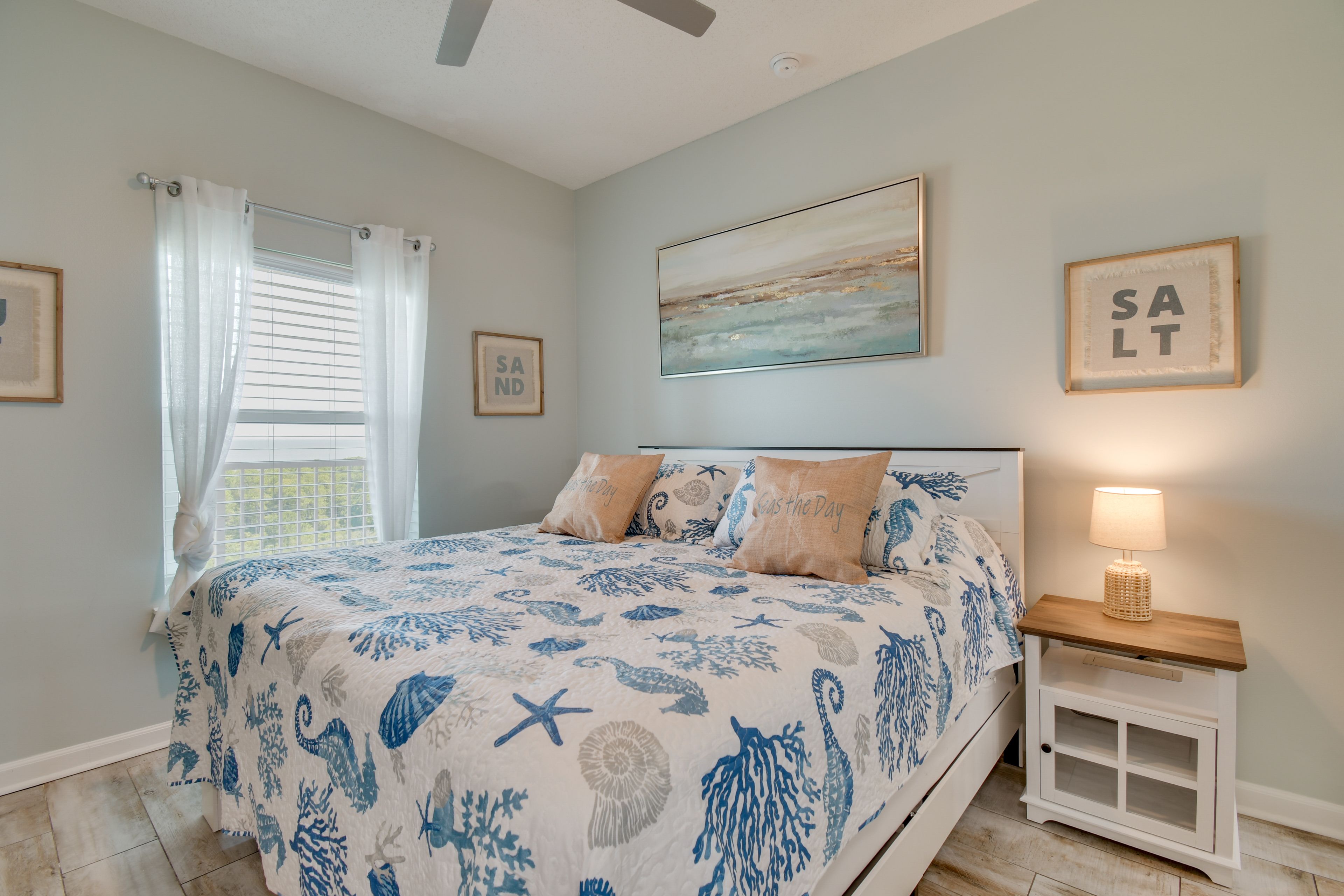 Bedroom | King Bed
