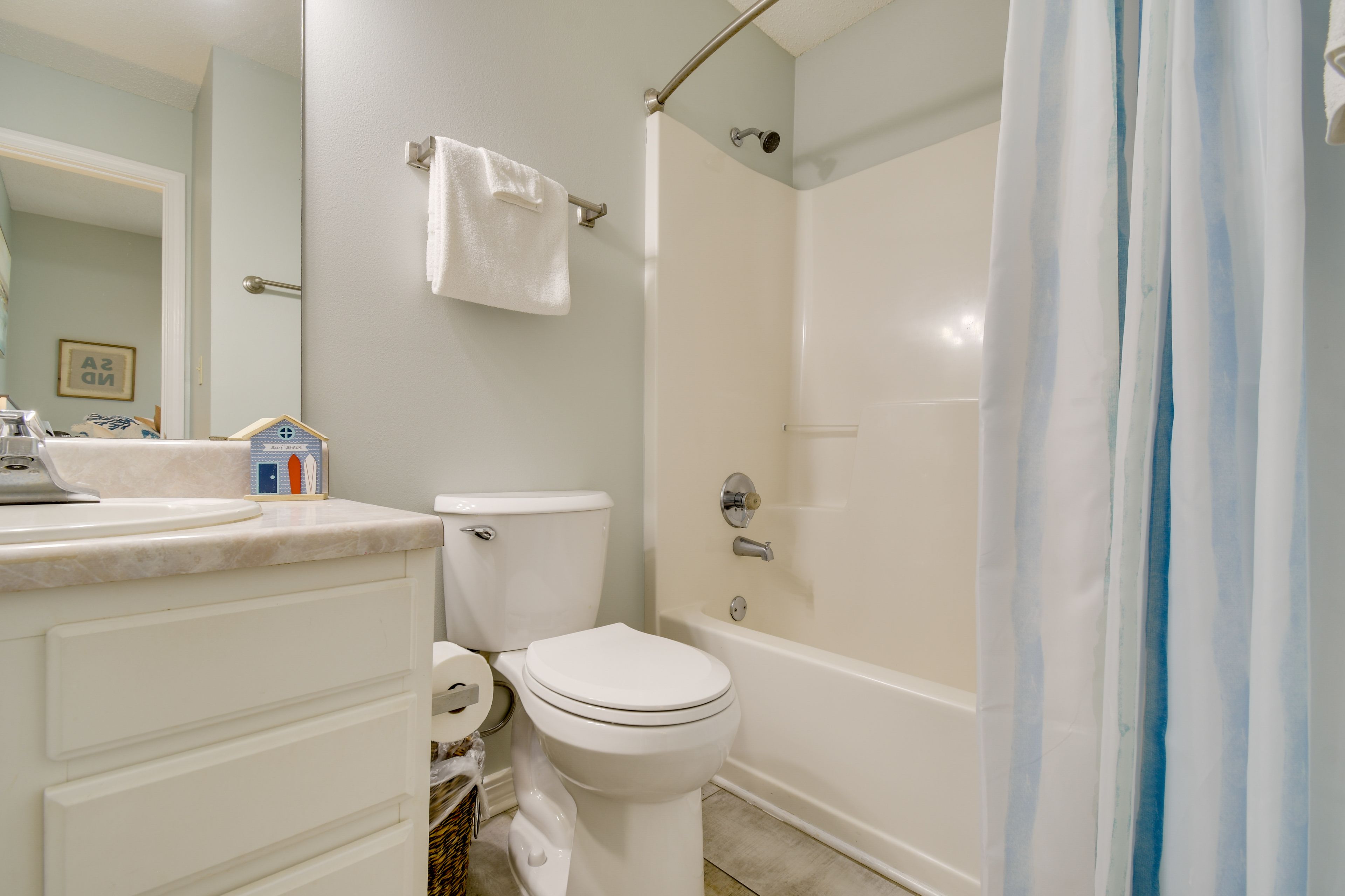Full Bathroom