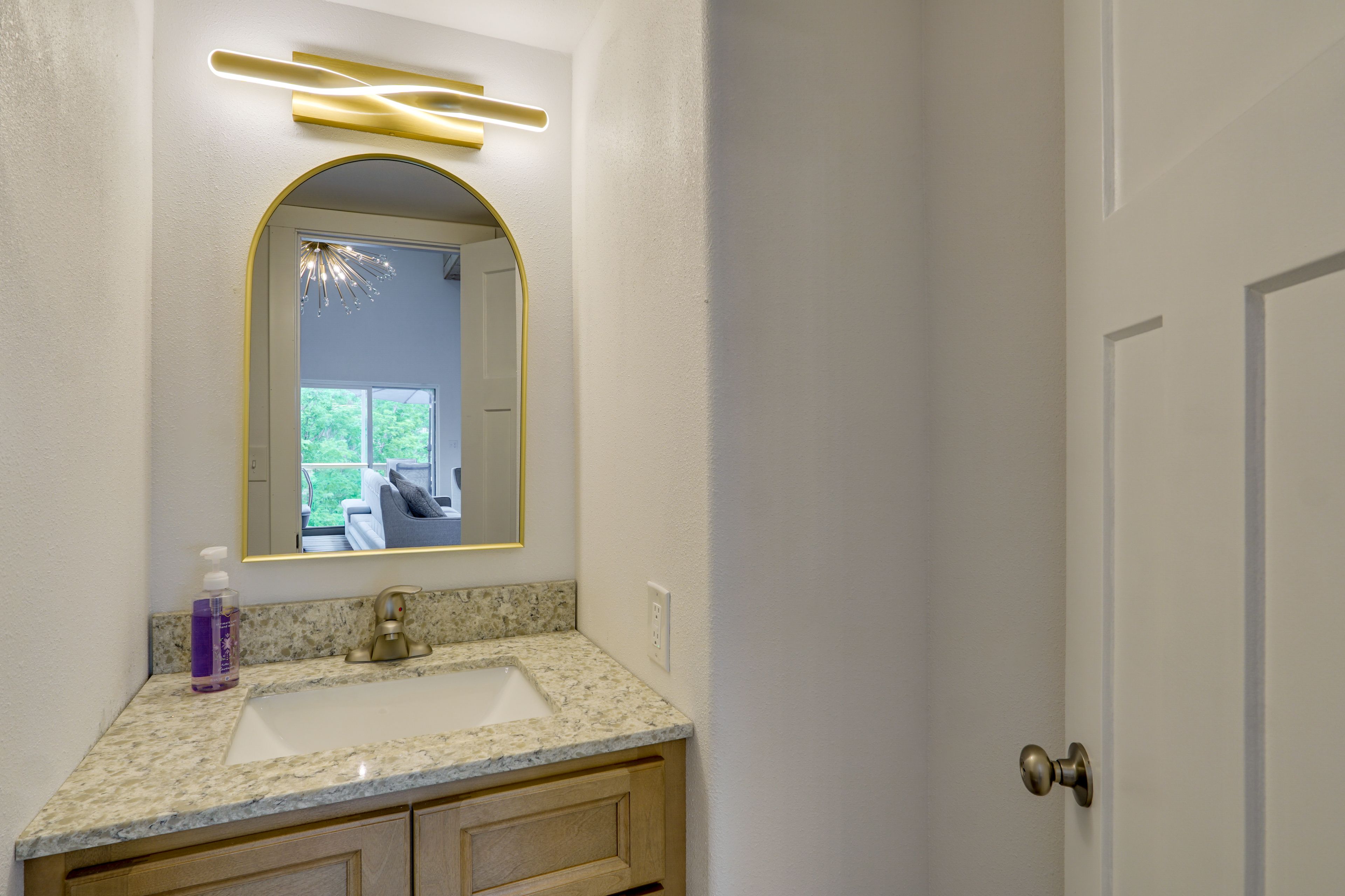Half Bathroom | Main Level