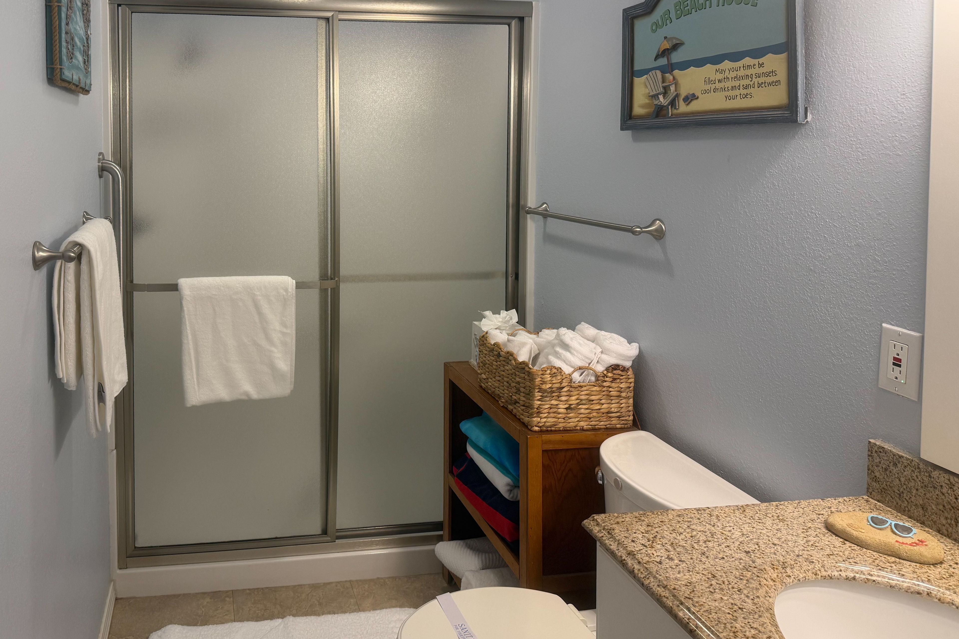 Bathroom | 2nd Floor