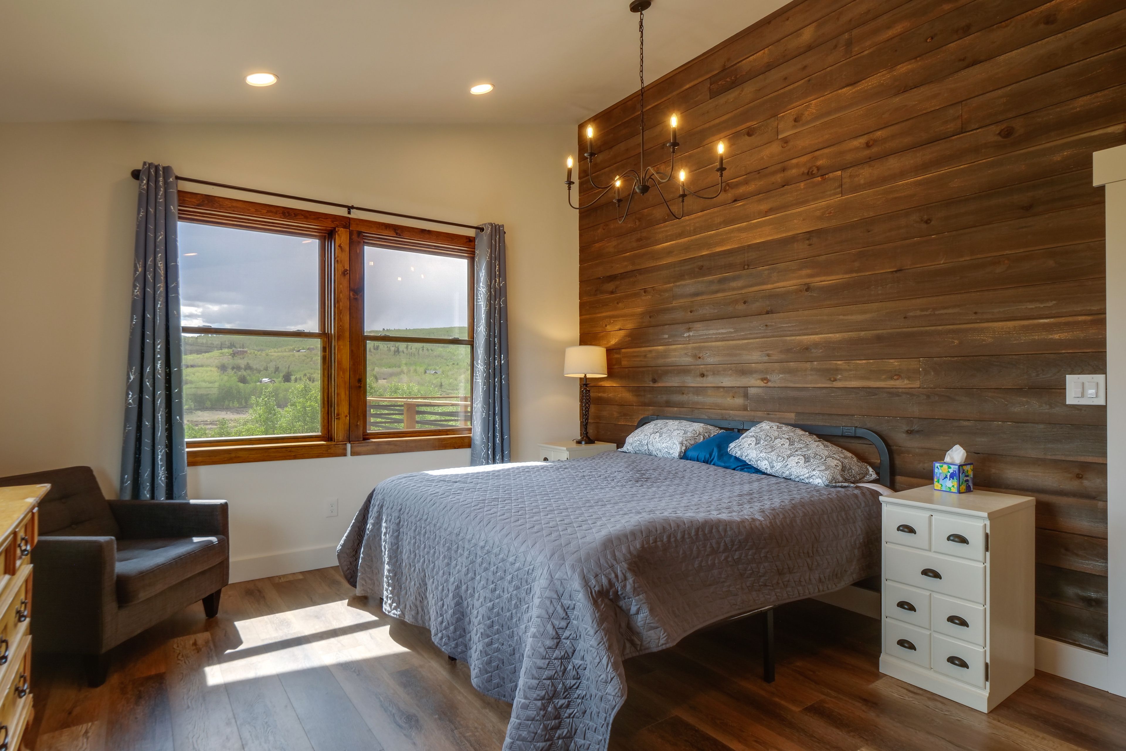 Bedroom 1 | King Bed | Main Level