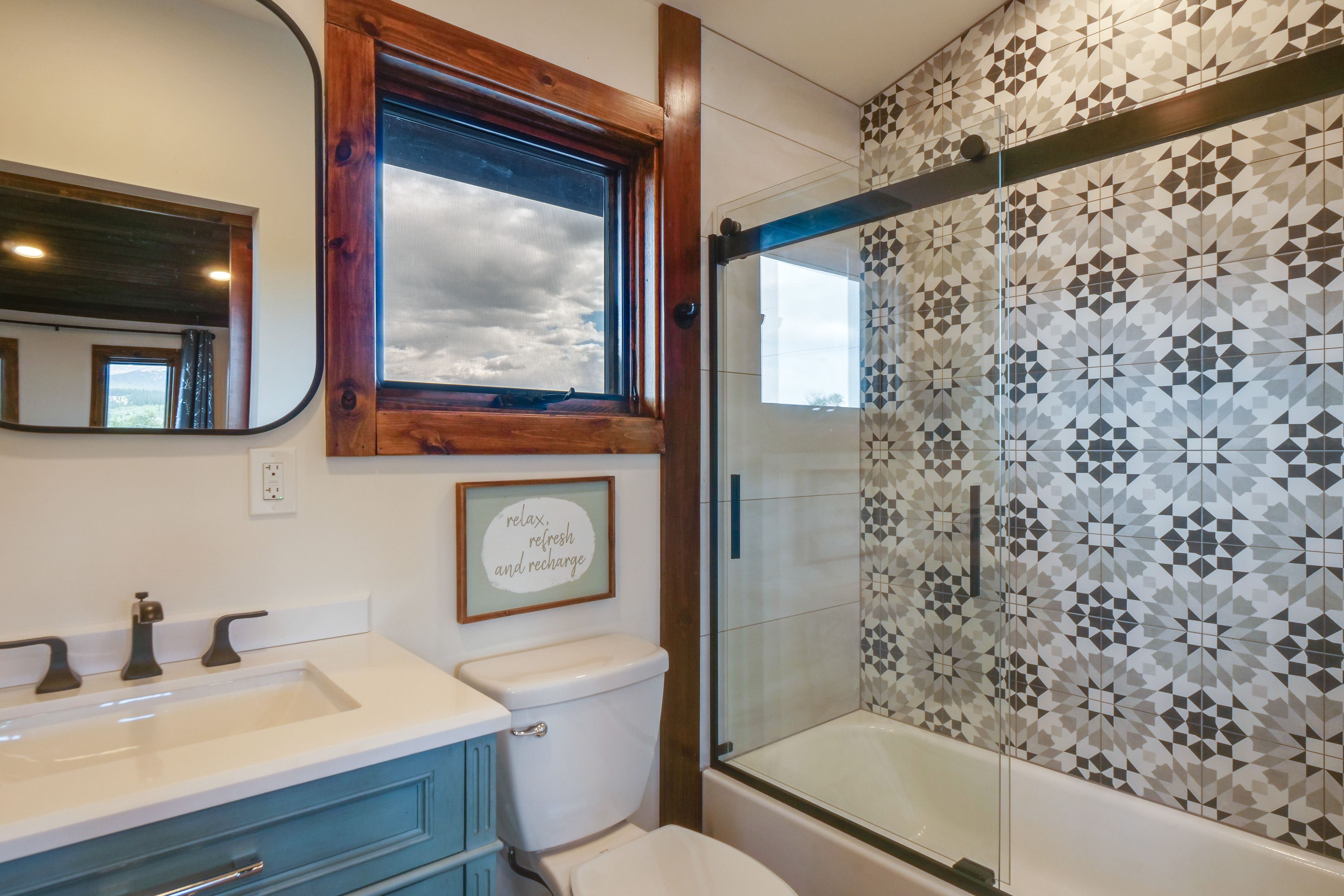 Bathroom | Upper Level