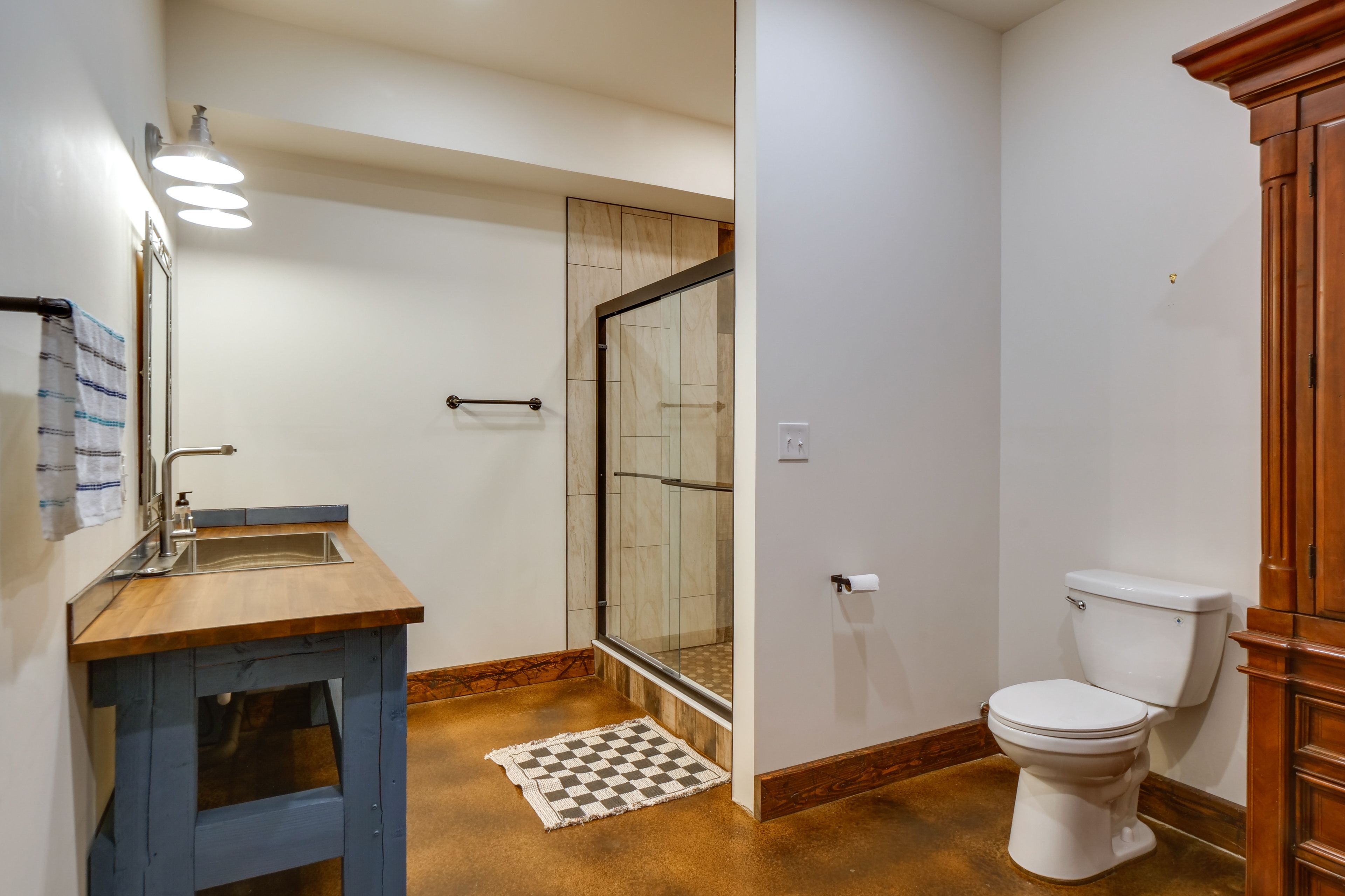 Bathroom | Lower Level